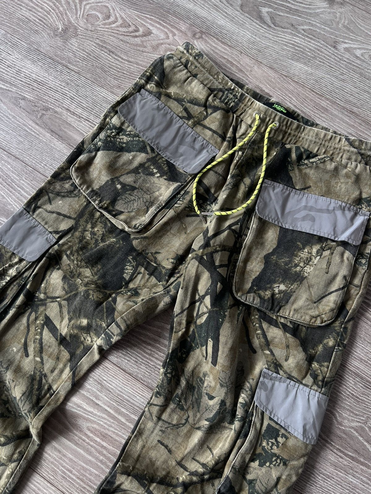 Jaded London Jaded London Reflective Patch Pocket Y2k Sequin Camo Pants Size US 34 / EU 50 - 11 Thumbnail