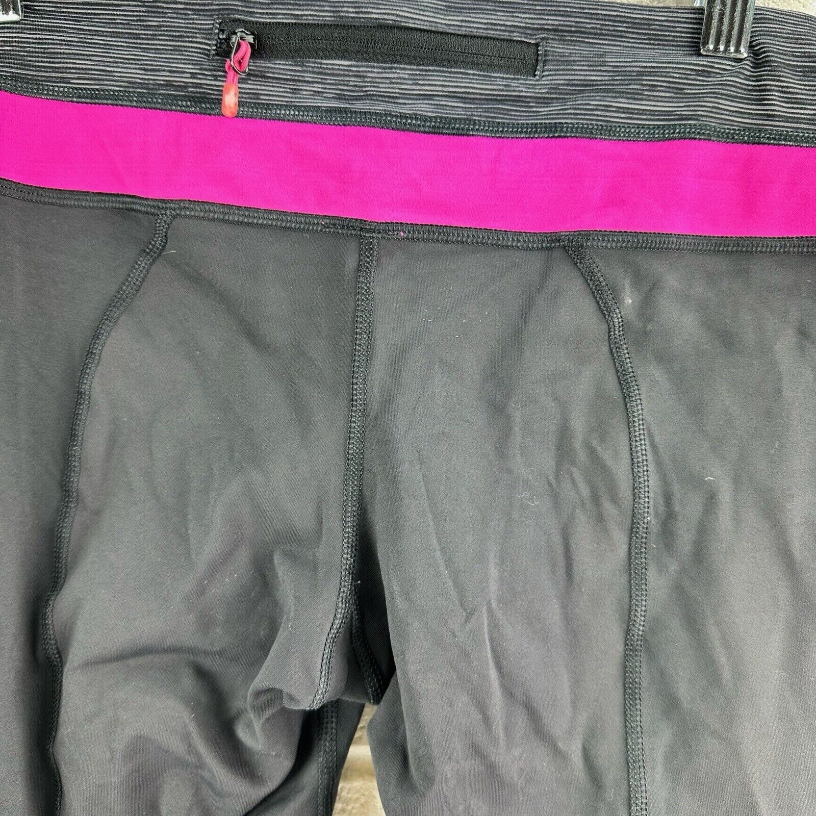 Lululemon Lululemon Run Inspire Crop II Black Paris Pink Sz 4 Leggings Size 27" / US 4 / IT 40 - 4 Thumbnail