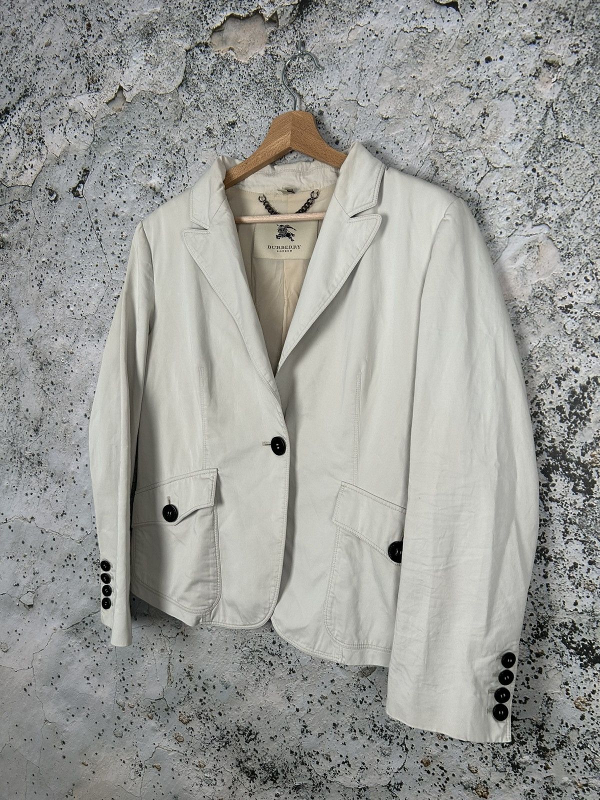 Burberry Vintage Burberry White Blazer Jacket Designer Made in Poland Size L / US 10 / IT 46 - 2 Thumbnail