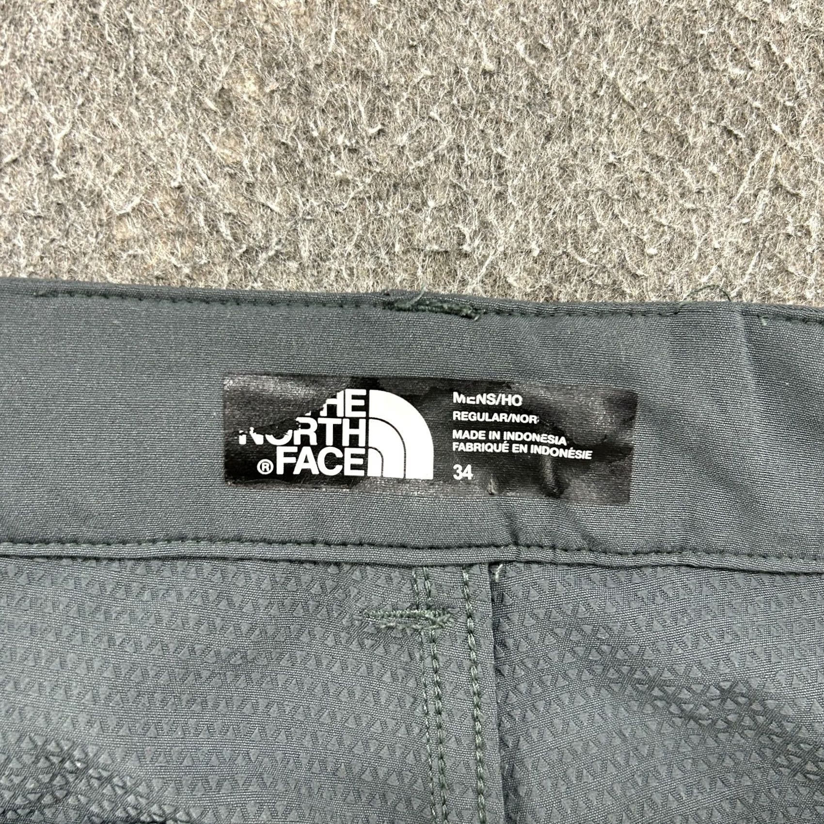 The North Face The North Face Shorts Mens 34 Grey Cargo Hiking Outdoors Polyester Stretch Pockets 90s Size US 34 / EU 50 - 5 Thumbnail
