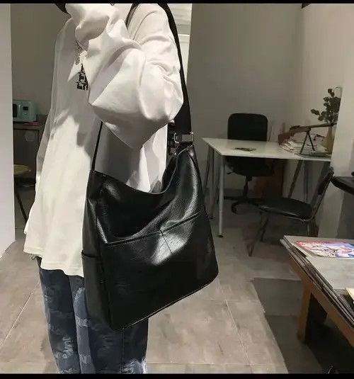 Japanese Brand Fashion y2k pu leather shoulder messenger bag vintage Size ONE SIZE - 3 Thumbnail