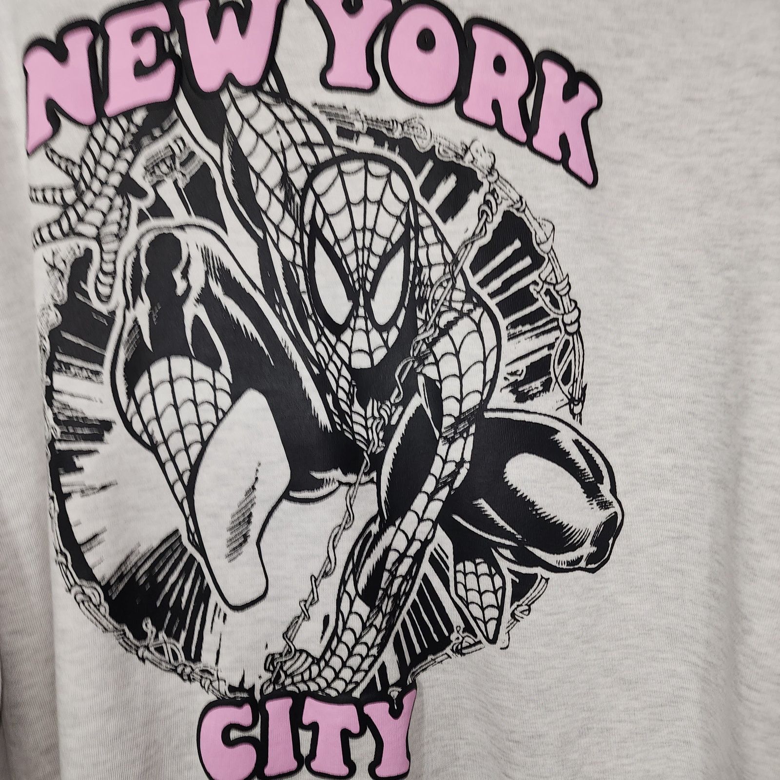 Marvel Comics New york Spider-Man sweatshirt women's Large NWT Size US L / EU 52-54 / 3 - 2 Thumbnail