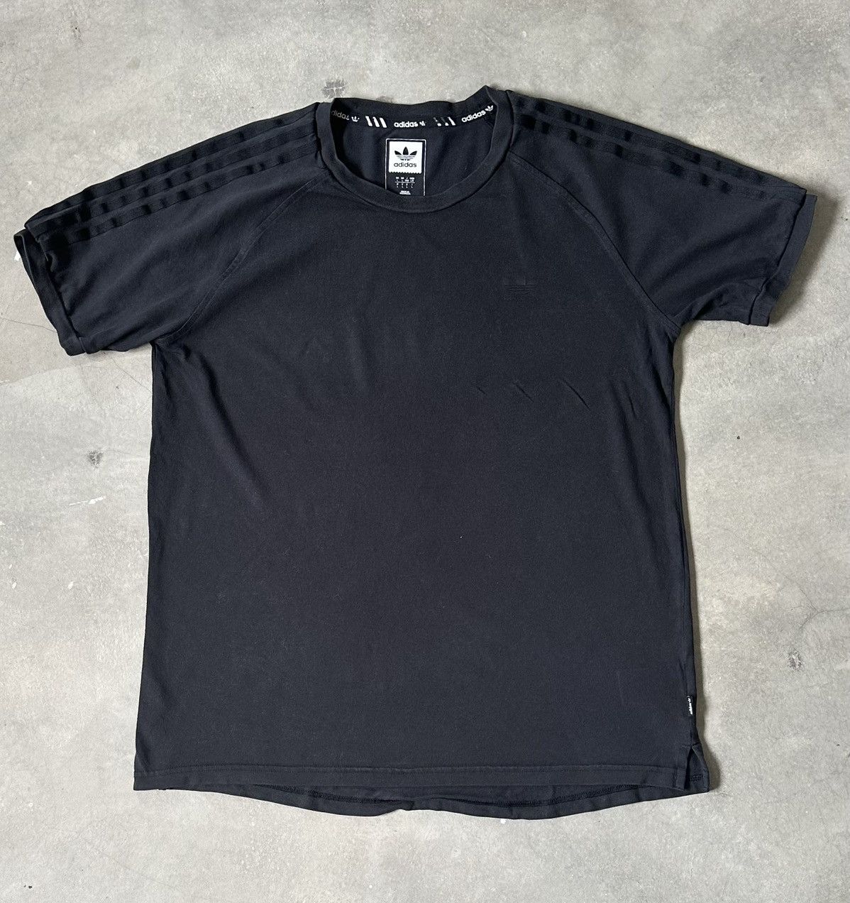 Adidas VINTAGE ADIDAS GERMANY TEE Size US L / EU 52-54 / 3 - 1 Thumbnail