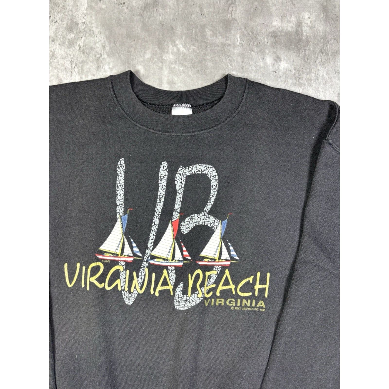 Vintage VINTAGE 90s Virginia Beach Graphic Sweatshirt XL Men Black Gildan Heavy Blend Pullover Size US XL / EU 56 / 4 - 3 Thumbnail