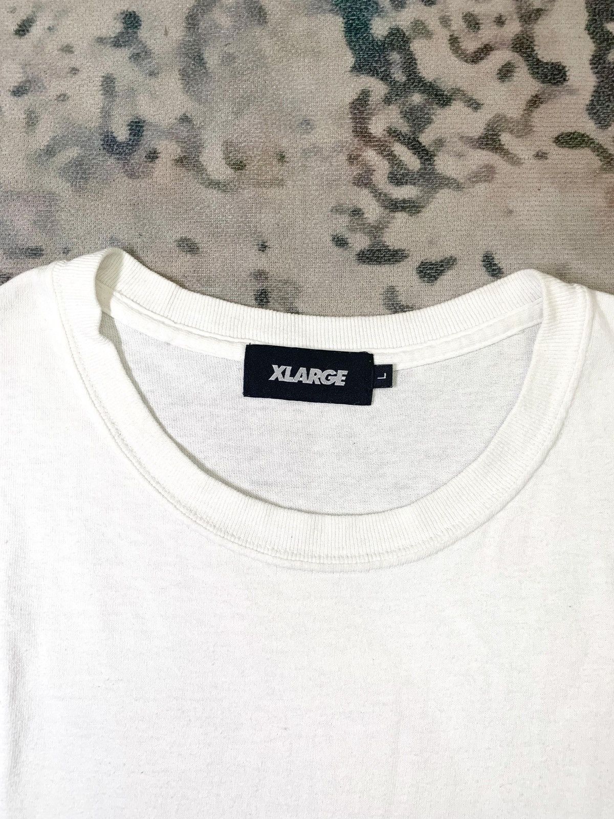 Xlarge Bundling Xlarge Throw Up Graffiti in Train Tshirt Size US L / EU 52-54 / 3 - 4 Thumbnail