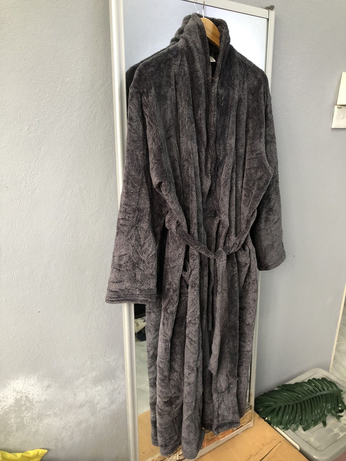 Calvin Klein Calvin Klein Plush Sleepwear Robe – XS/S (Unisex Fit) Size S / US 4 / IT 40 - 3 Thumbnail