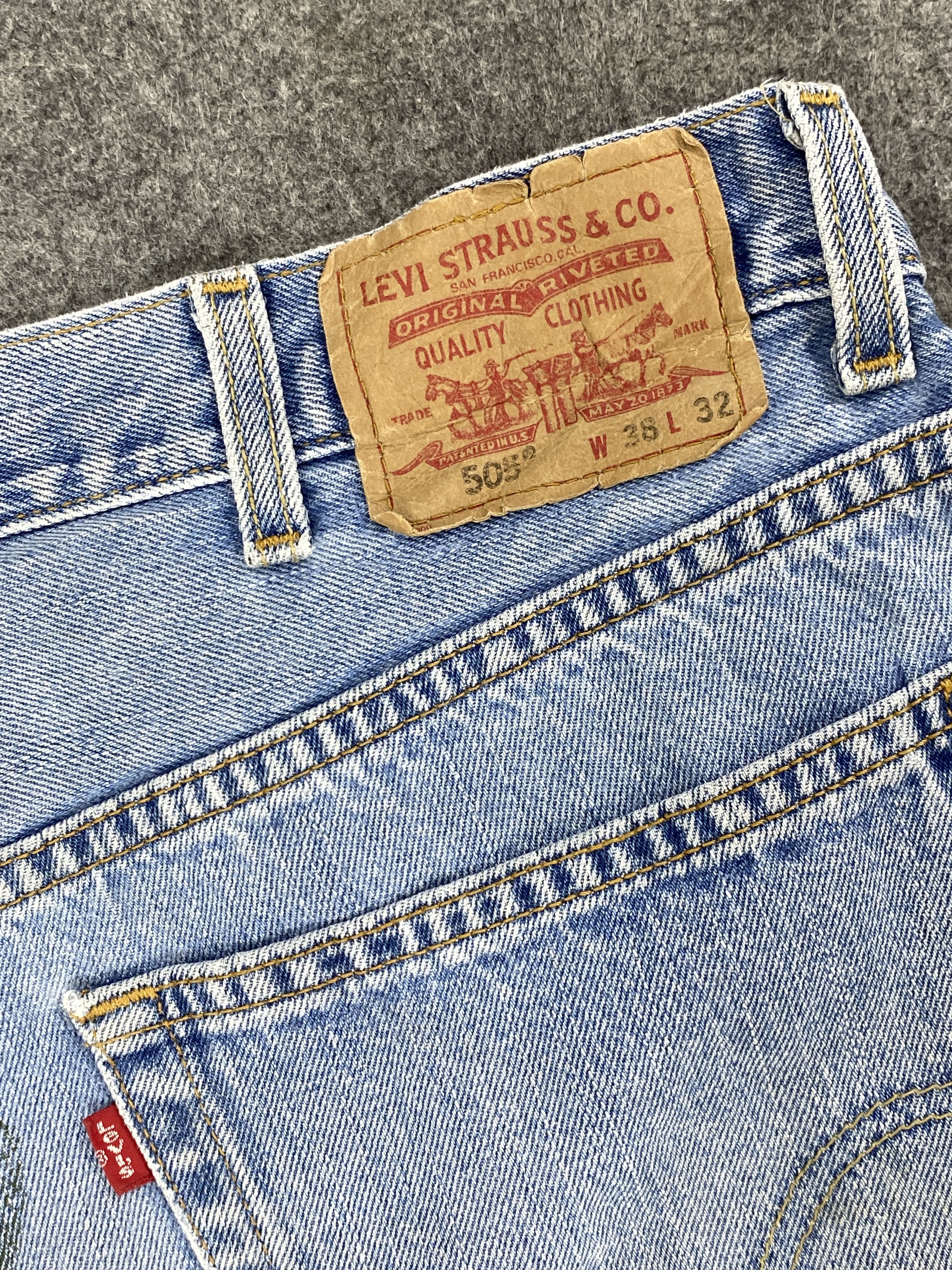 Levi's Light Blue Wash Vintage Levi's 505 37x31 Denim -JN1822 Size US 36 / EU 52 - 10 Thumbnail