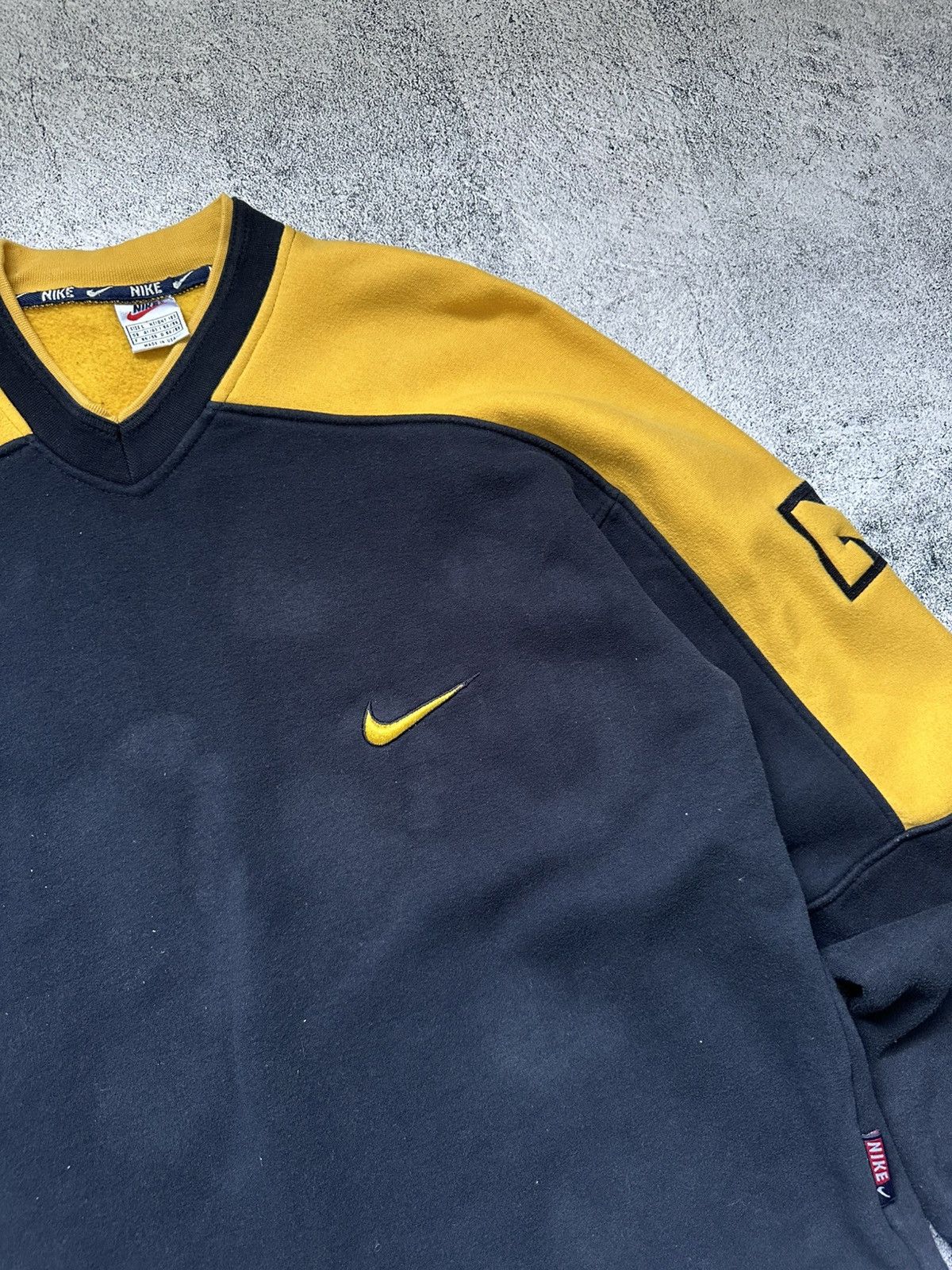 Nike Made in USA Nike Sweatshirt Oversize Fit Yellow Logo Size US L / EU 52-54 / 3 - 7 Thumbnail
