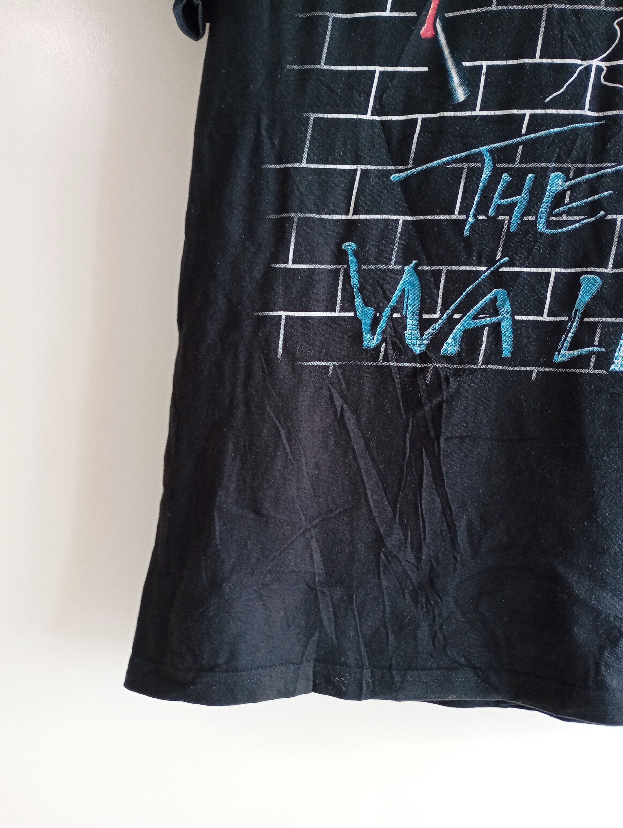 Band Tees Vintage 90s Pink Floyd The Wall Album Tshirt Size US XL / EU 56 / 4 - 11 Thumbnail