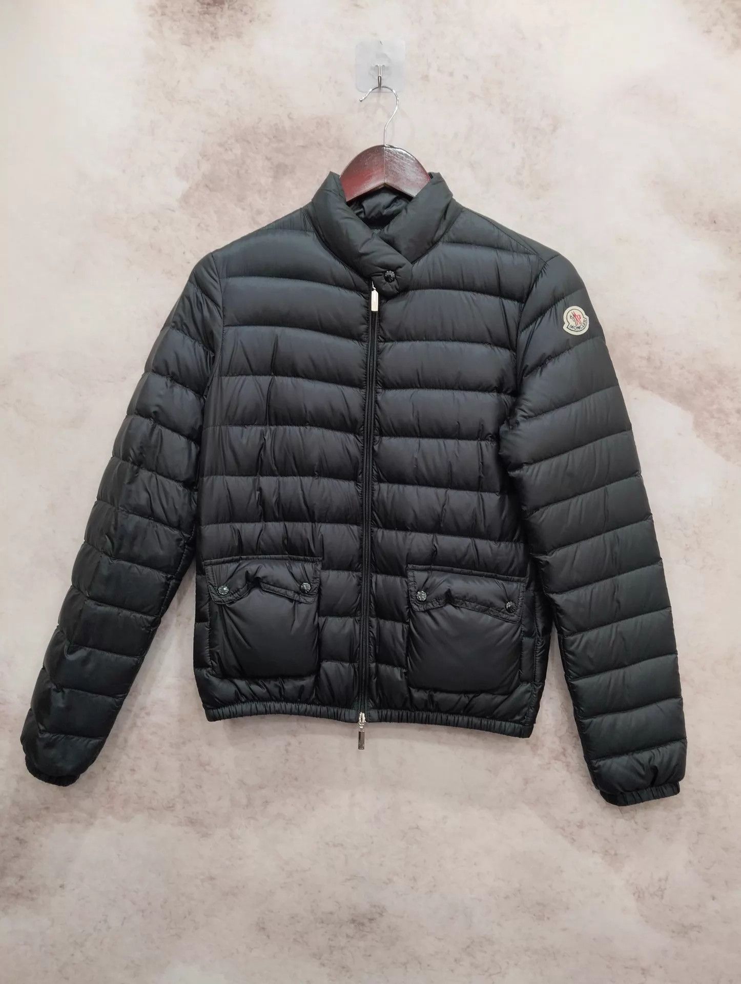 Moncler Moncler Stand Collar Logo Short Puffer Jacket 1 Size S / US 4 / IT 40 - 1 Thumbnail