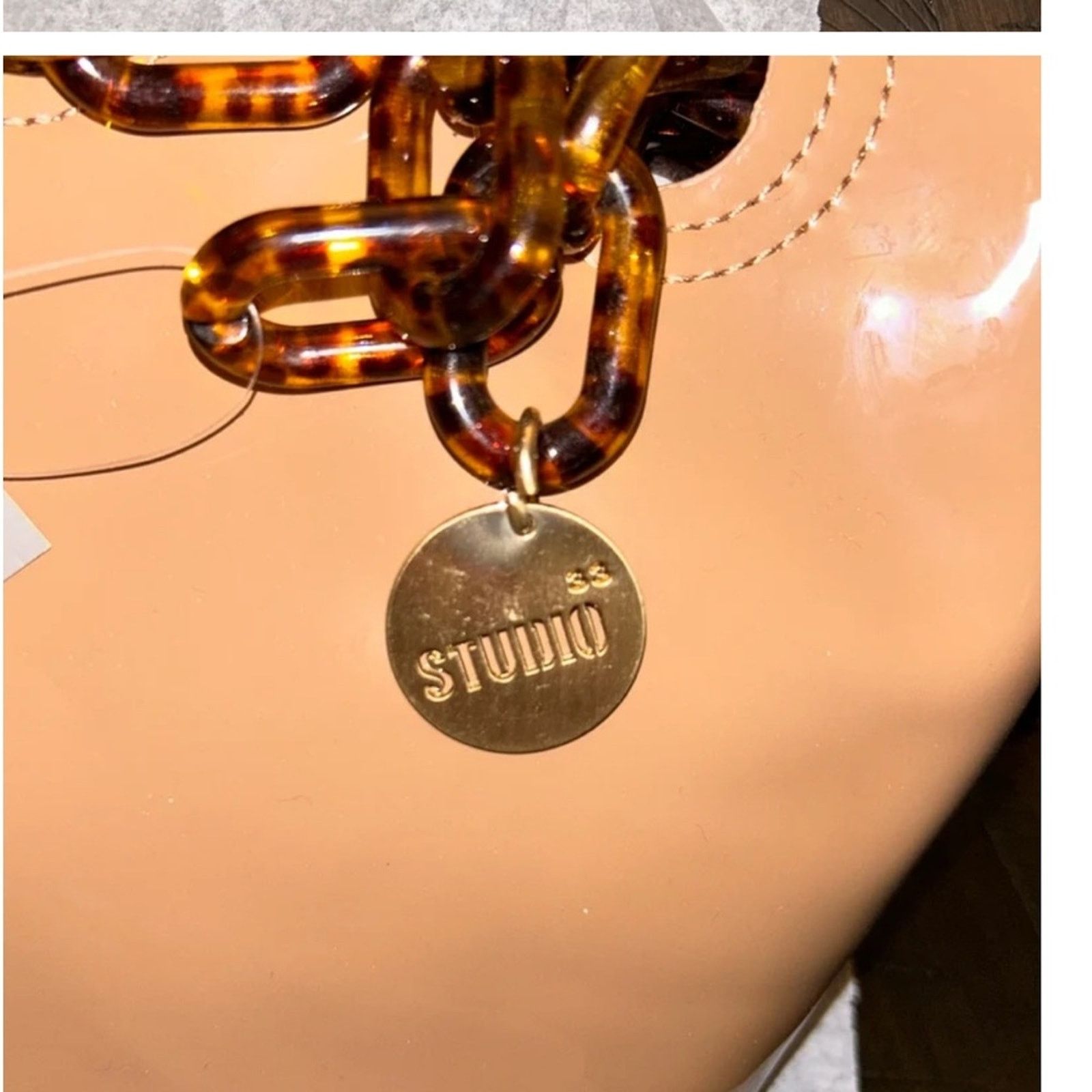 London Fog Nwt studio 33 Statement Piece Bucket Bag Size ONE SIZE - 3 Thumbnail