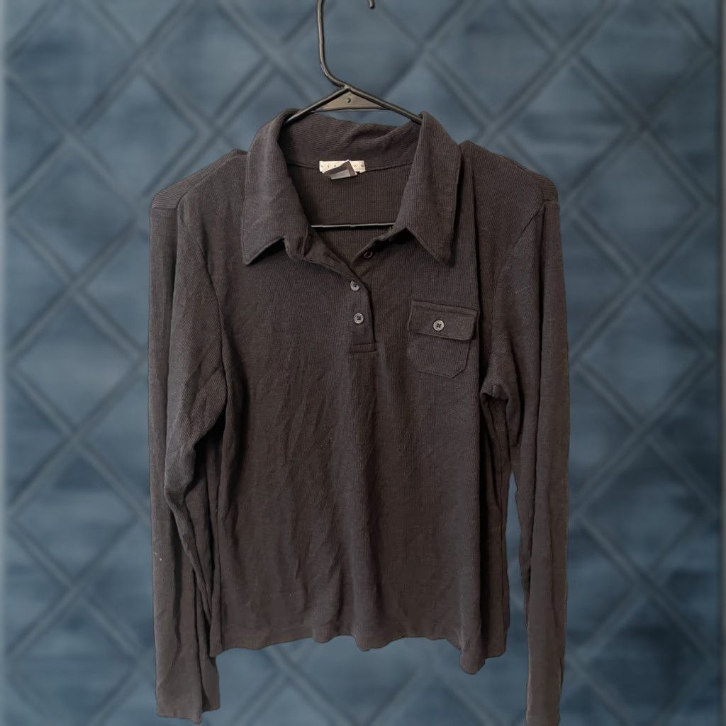 Old Navy Old Navy Polo Shirt Juniors Large Black Long Sleeve Cotton Polyester Blend Polo Women L Black Casual Shirt Polo Included? Size L / US 10 / IT 46 - 1 Thumbnail