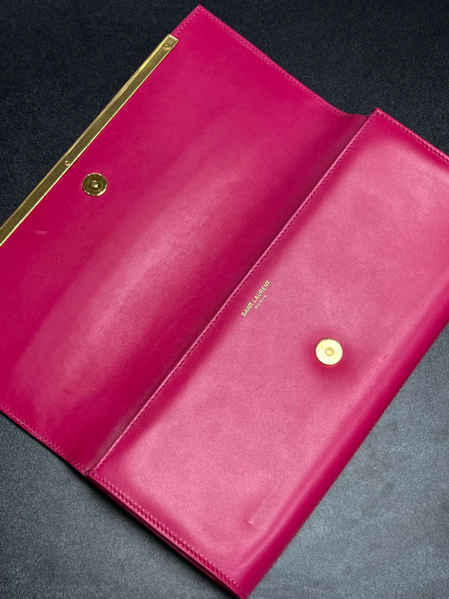 Saint Laurent Paris YSL Saint Laurent Magenta Flap Clutch K15 Size ONE SIZE - 3 Thumbnail