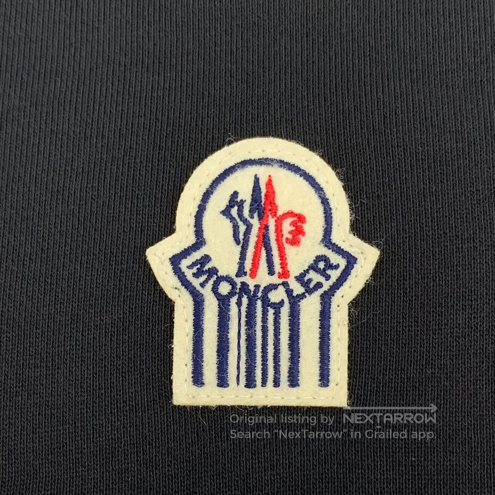 Moncler Moncler Black logo patch cotton round neck long sleeve swe Size US S / EU 44-46 / 1 - 5 Thumbnail