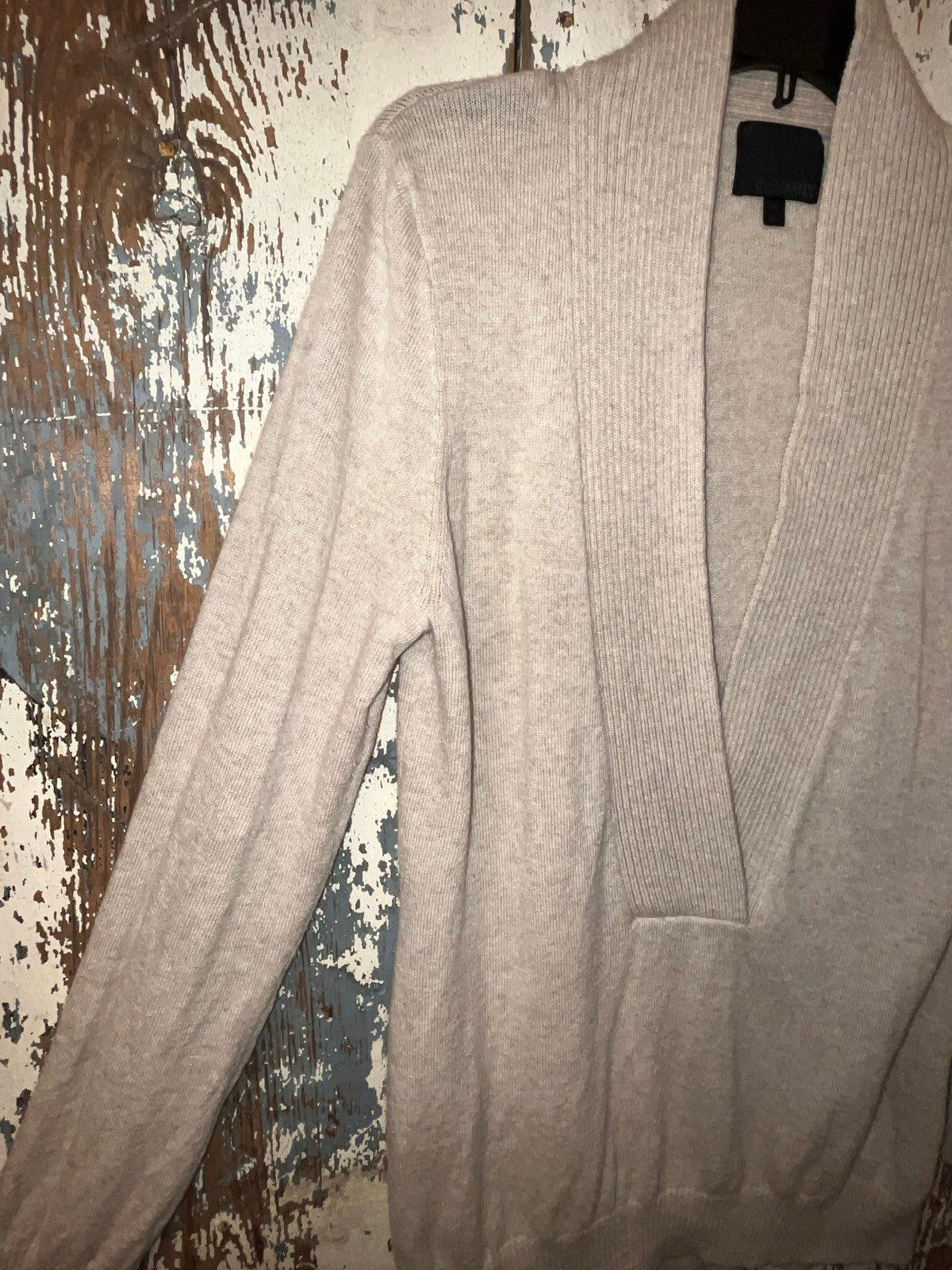 Designer Intermix Women's sweater, size medium, Cashmere Wool Size M / US 6-8 / IT 42-44 - 4 Thumbnail