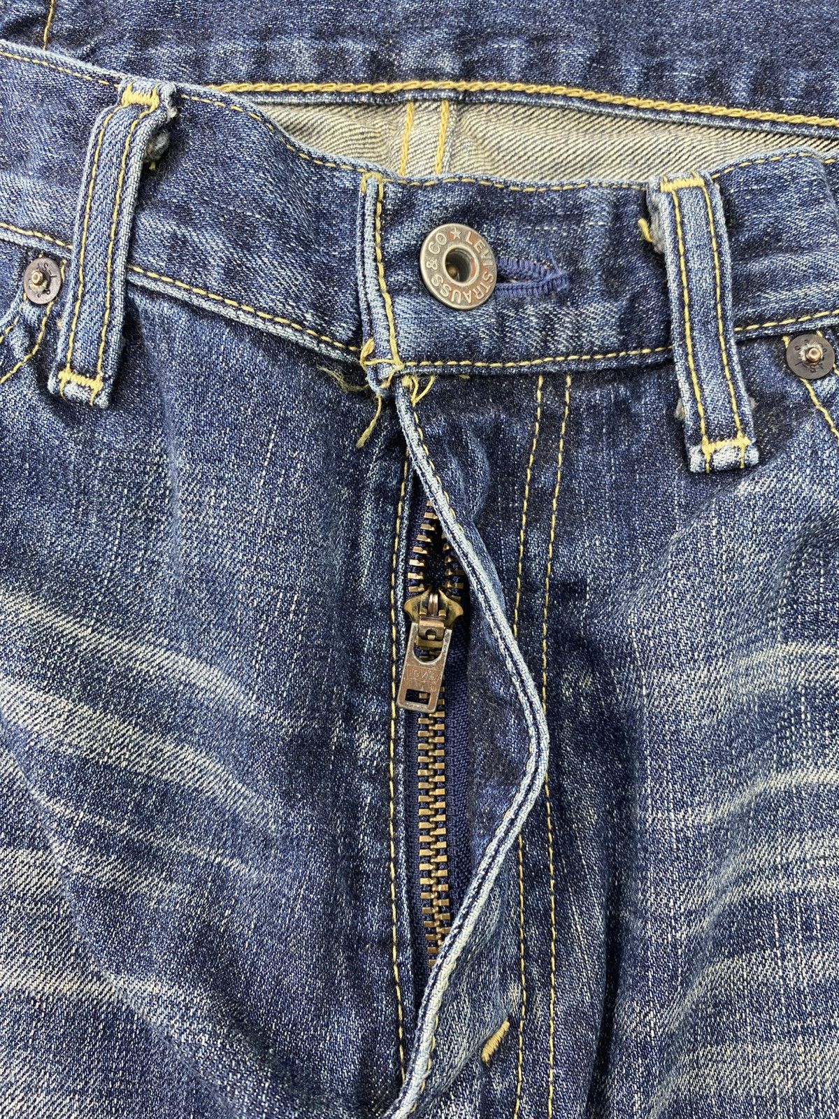 Levi's Vintage Clothing 🇯🇵Vintage Levis 502 Distressed Faded 33x32 Straight Jeans Size US 30 / EU 46 - 5 Thumbnail