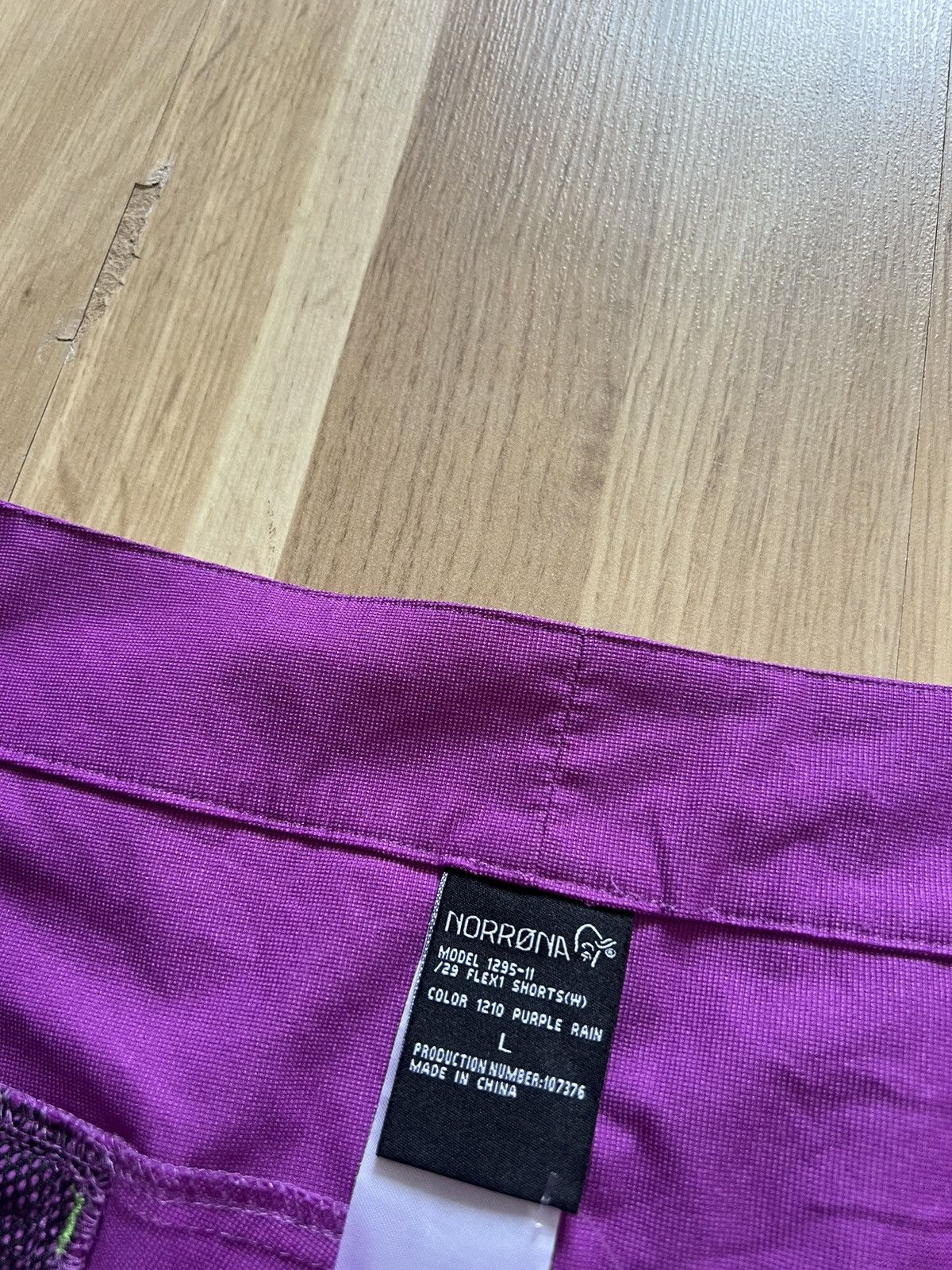 Norrona Norrona gorepcore shorts purple outdoor Size US 32 / EU 48 - 4 Thumbnail