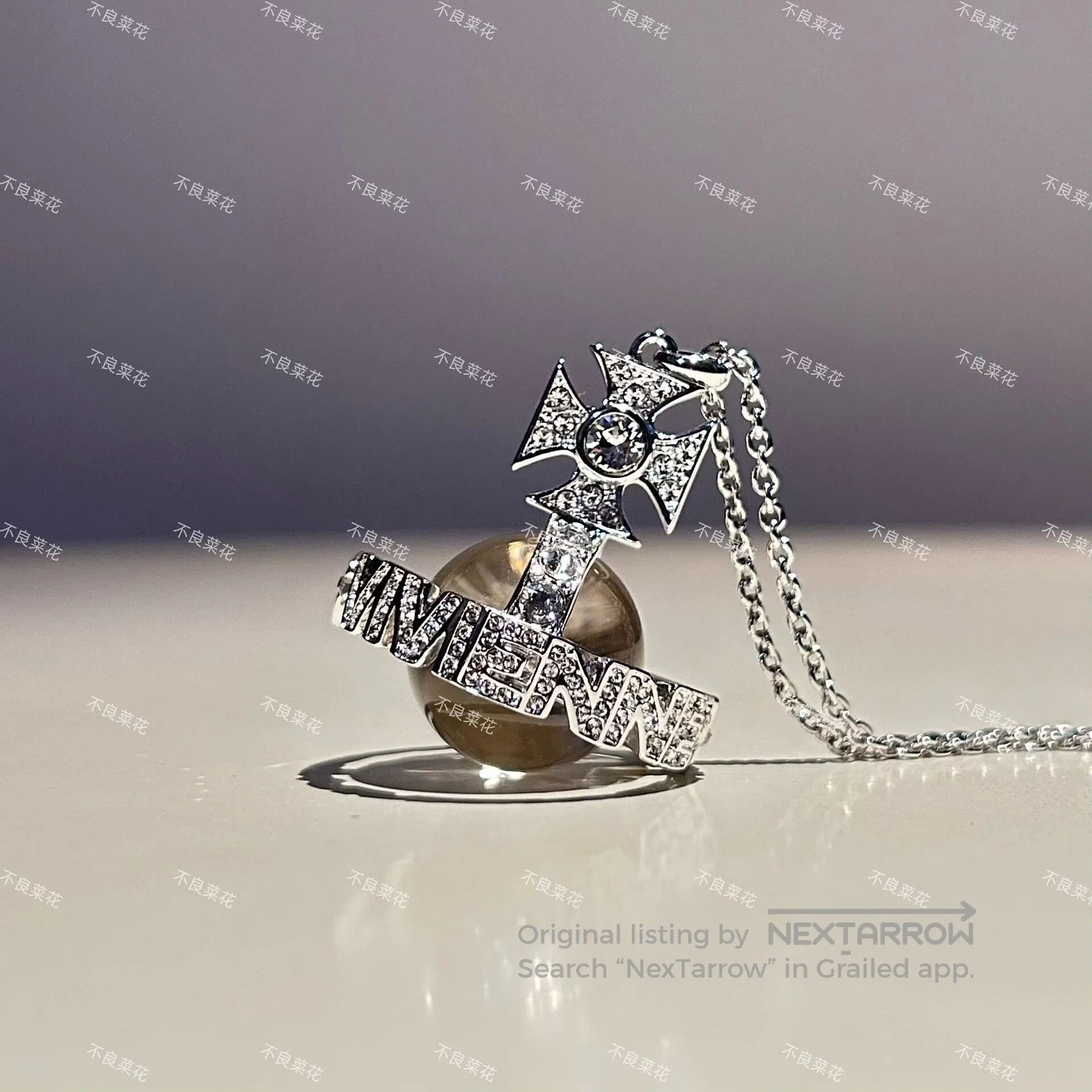 Vivienne Westwood vivienne westwood orb necklace with crystals. Size ONE SIZE - 1 Thumbnail