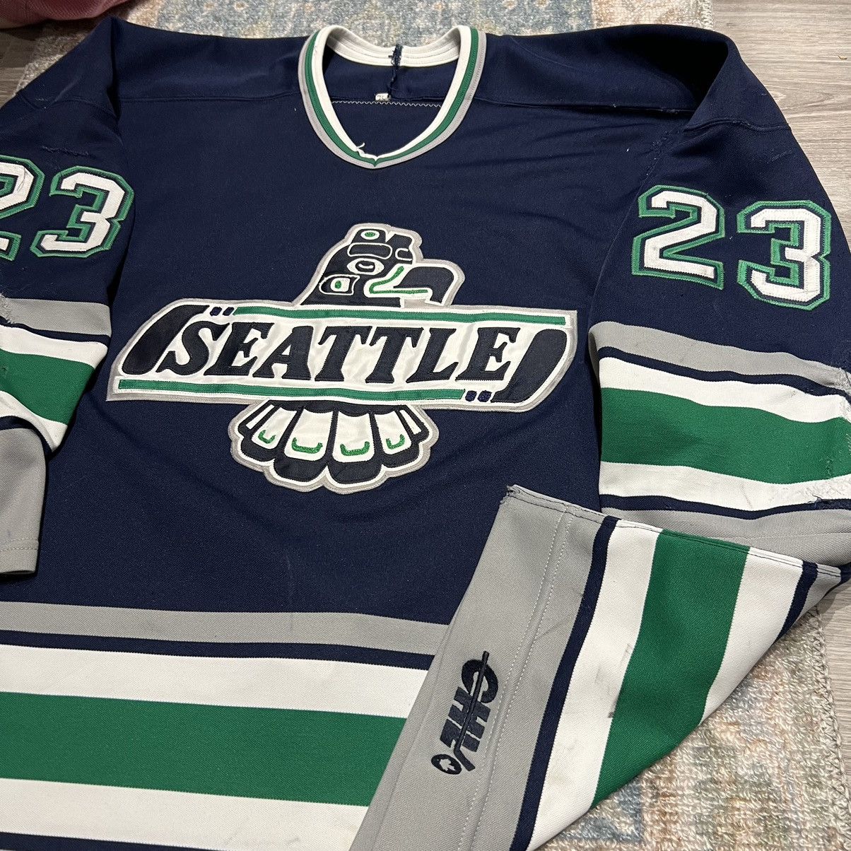 Ccm Seattle Thunderbirds Shane endicott Game worn Hockey Jersey Size US XL / EU 56 / 4 - 11 Thumbnail