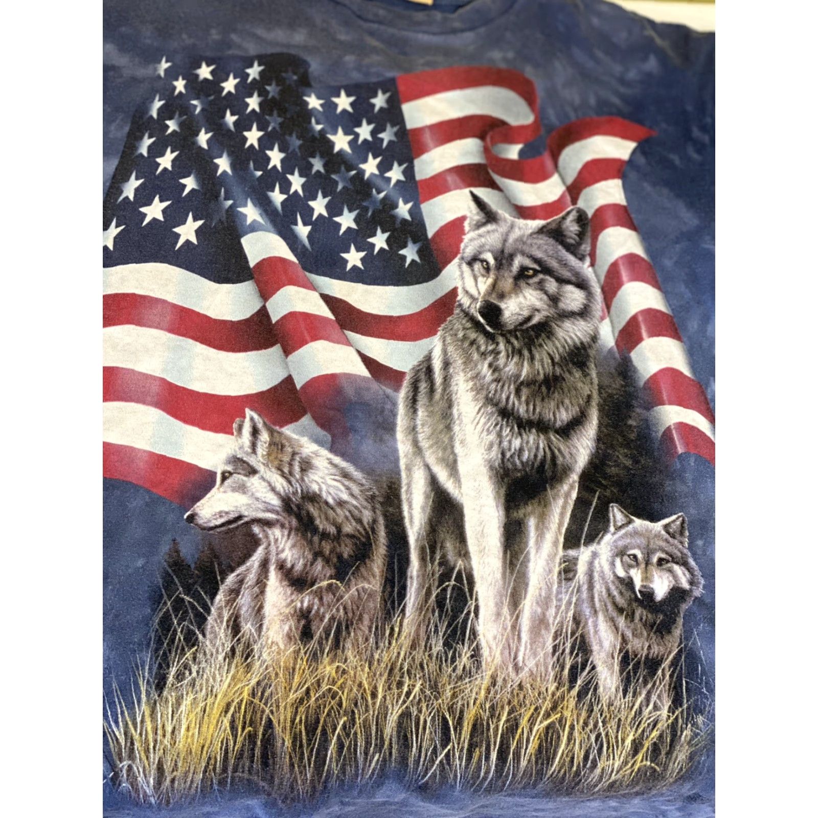 The Mountain VINTAGE The Mountain T-Shirt Mens Large Blue Tie Dye Wolves USA Flag Shirt Mens Large Blue Tie Dye Wolves USA Flag Size US L / EU 52-54 / 3 - 5 Thumbnail