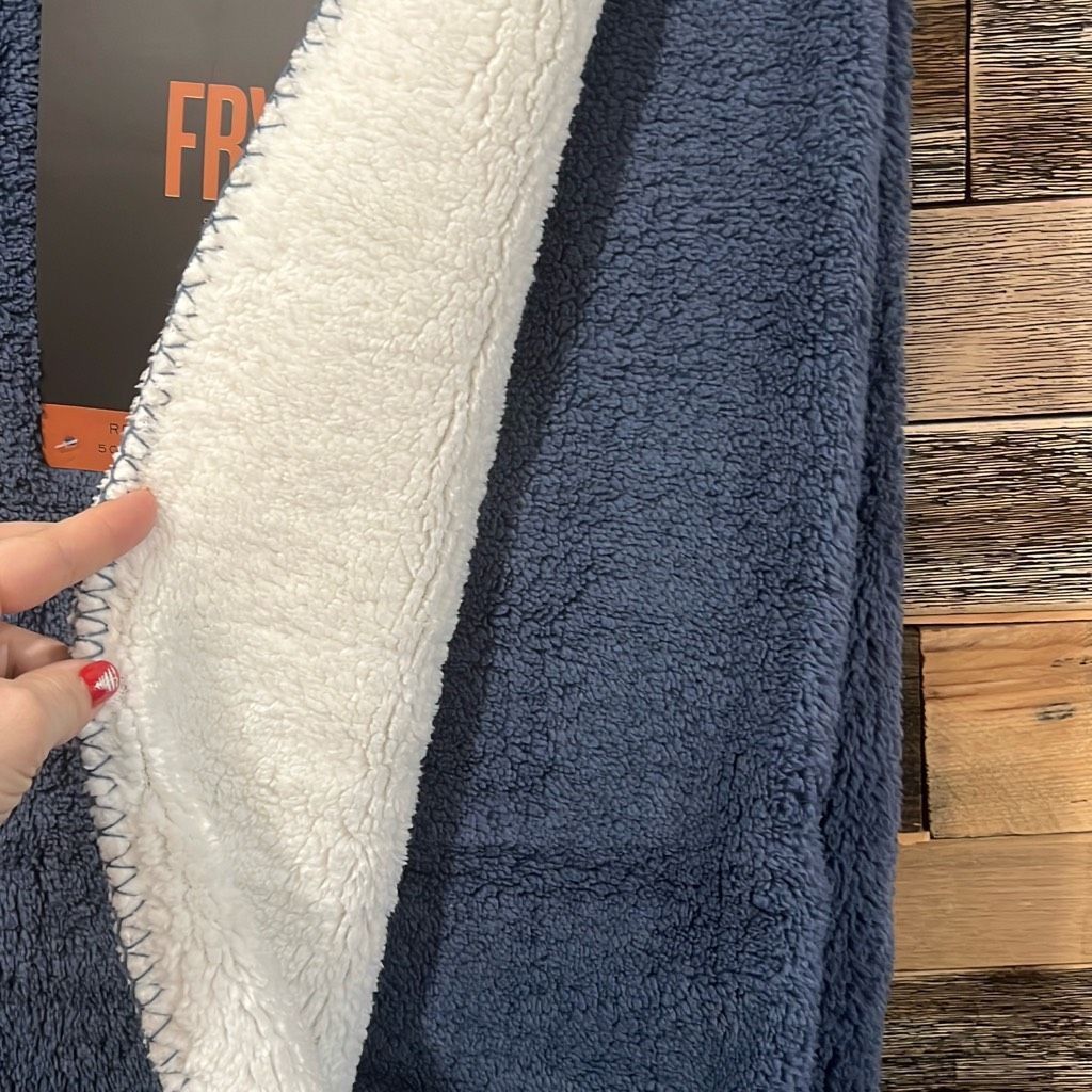 Frye NWT Sherpa Blanket Throw Reversible white Blue 50 x 60