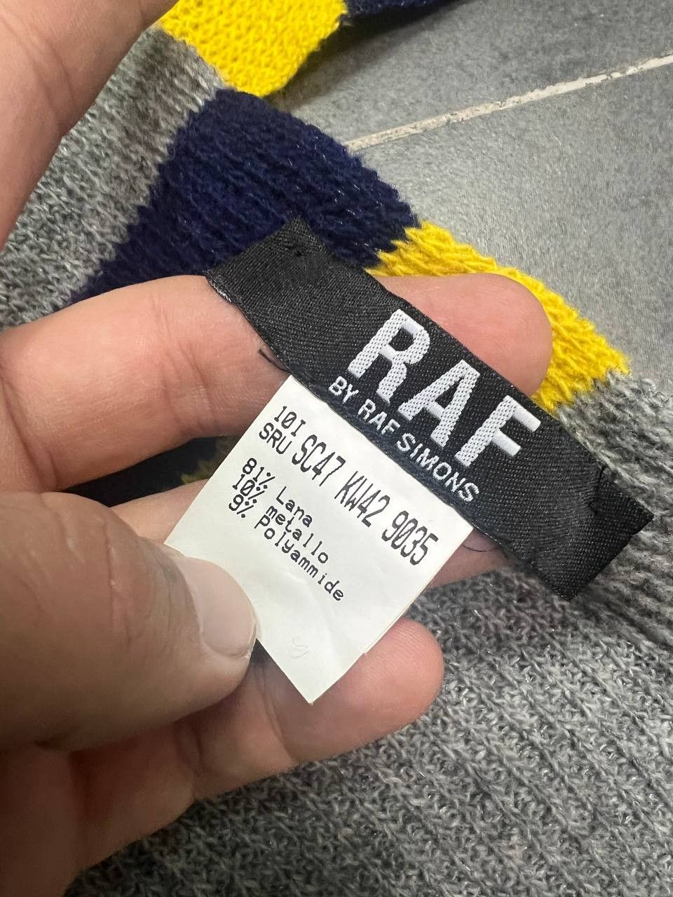 Raf Simons RAF Simons Scarf With Horizontal Stripes Size ONE SIZE - 8 Thumbnail