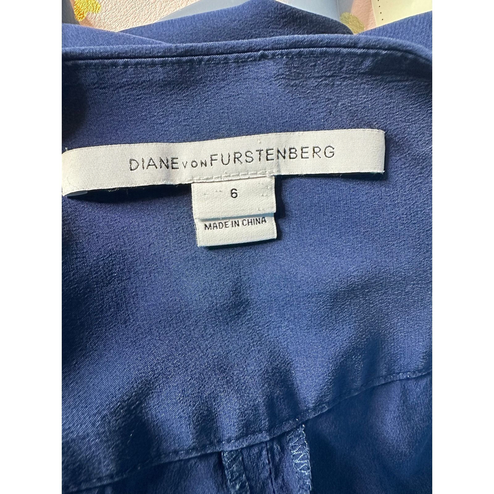 Diane von Furstenberg Diane Von Furstenbert Keaka navy crop pleated pants size 6 Size 28" / US 6 / IT 42 - 3 Thumbnail