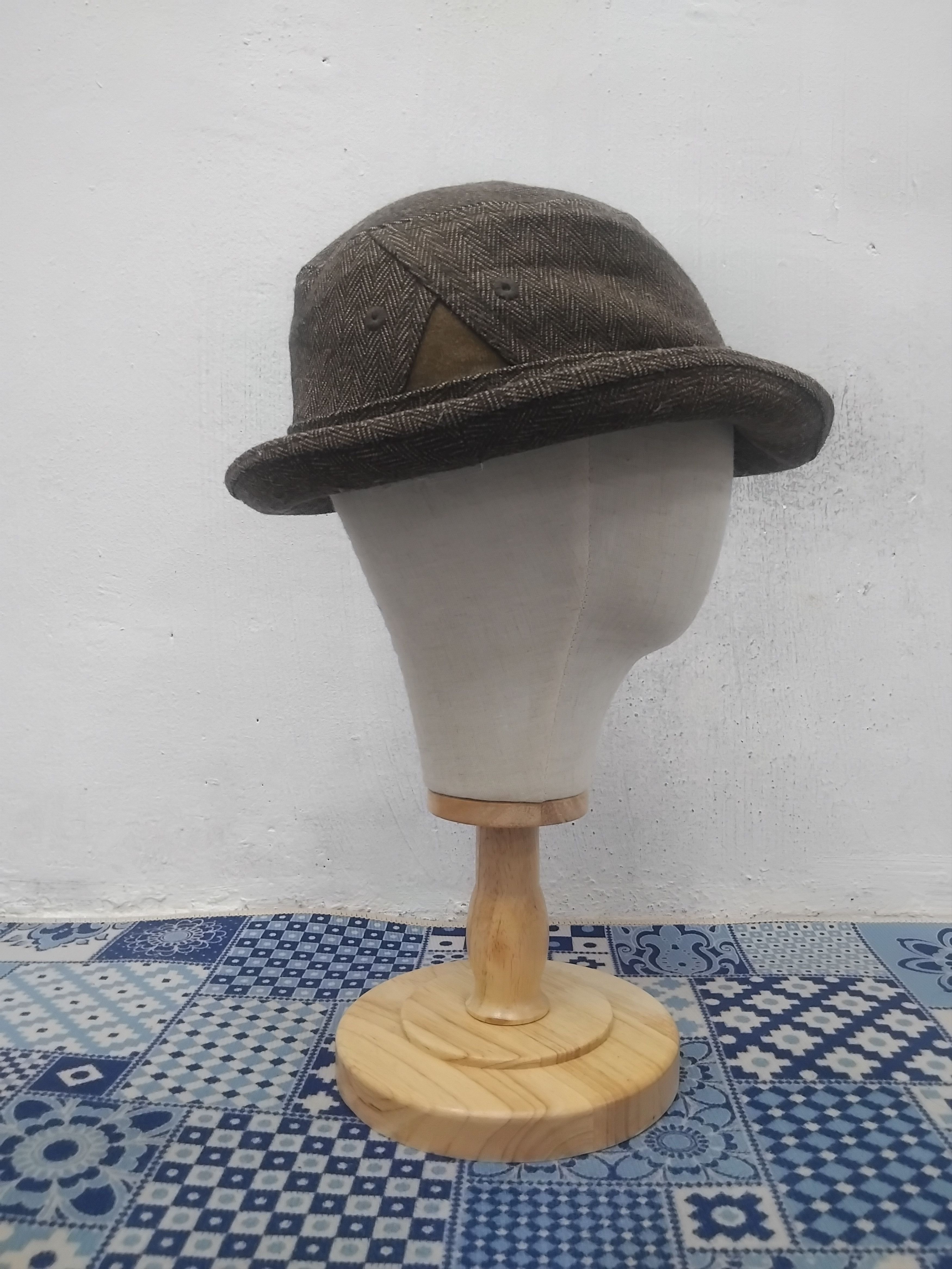 Other 💥Golden bear checkered grey hat Size 38 - 5 Thumbnail