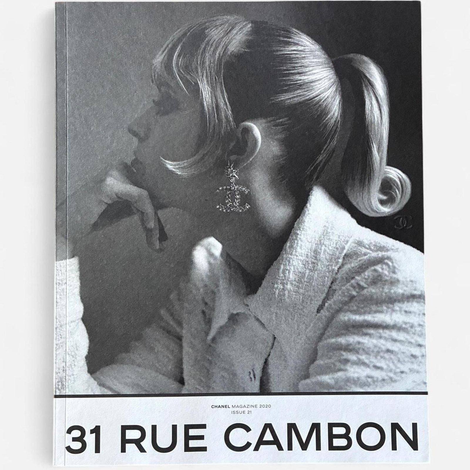 Chanel × Karl Lagerfeld CHANEL MAGAZINE 2020 31 RUE CAMBON look book Karl Lagerfeld Size ONE SIZE - 1 Thumbnail