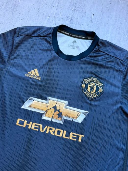 Adidas Adidas Manchester United Football Jersey 18/19 Third Kit Size US L / EU 52-54 / 3 - 2 Thumbnail