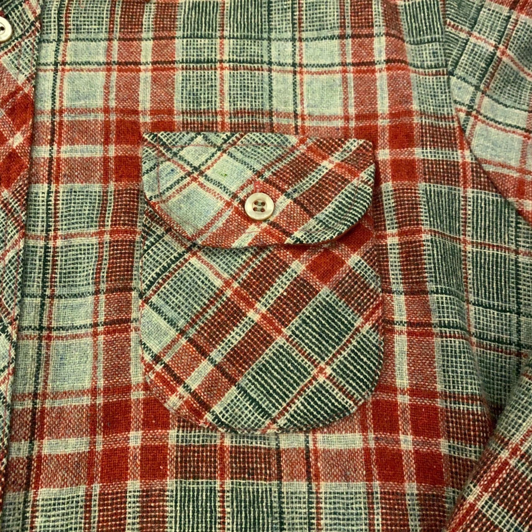 Vintage VINTAGE Chemise Et Cie Flannel Shirt Mens L Red Plaid Lined 70s Button-Up Shirt Mens L Red Plaid 70s Retro Shirt Size US L / EU 52-54 / 3 - 2 Thumbnail