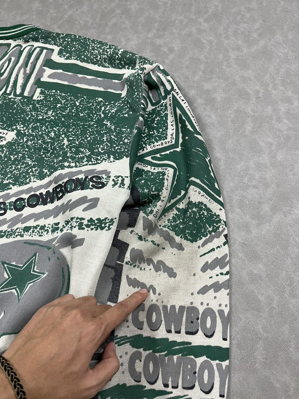 NFL 90s Dallas Cowboys NFL sweatshirt Size US M / EU 48-50 / 2 - 8 Thumbnail