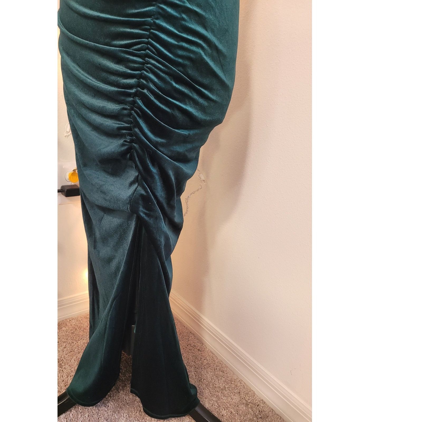 NWOT Robbie Bee Emerald Velvet Cowl Maxi Dress L