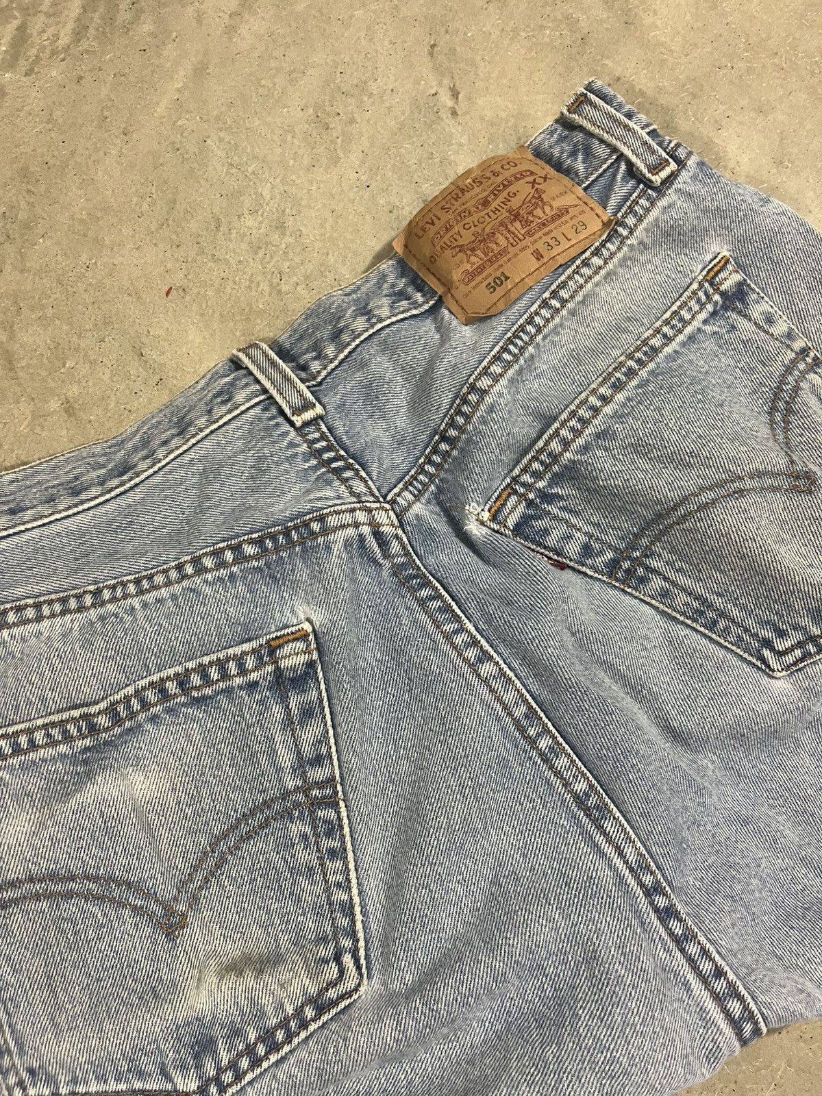 Levi's Vintage 90s Levis 501 Light Wash Faded Blue Jeans Size US 33 - 6 Thumbnail