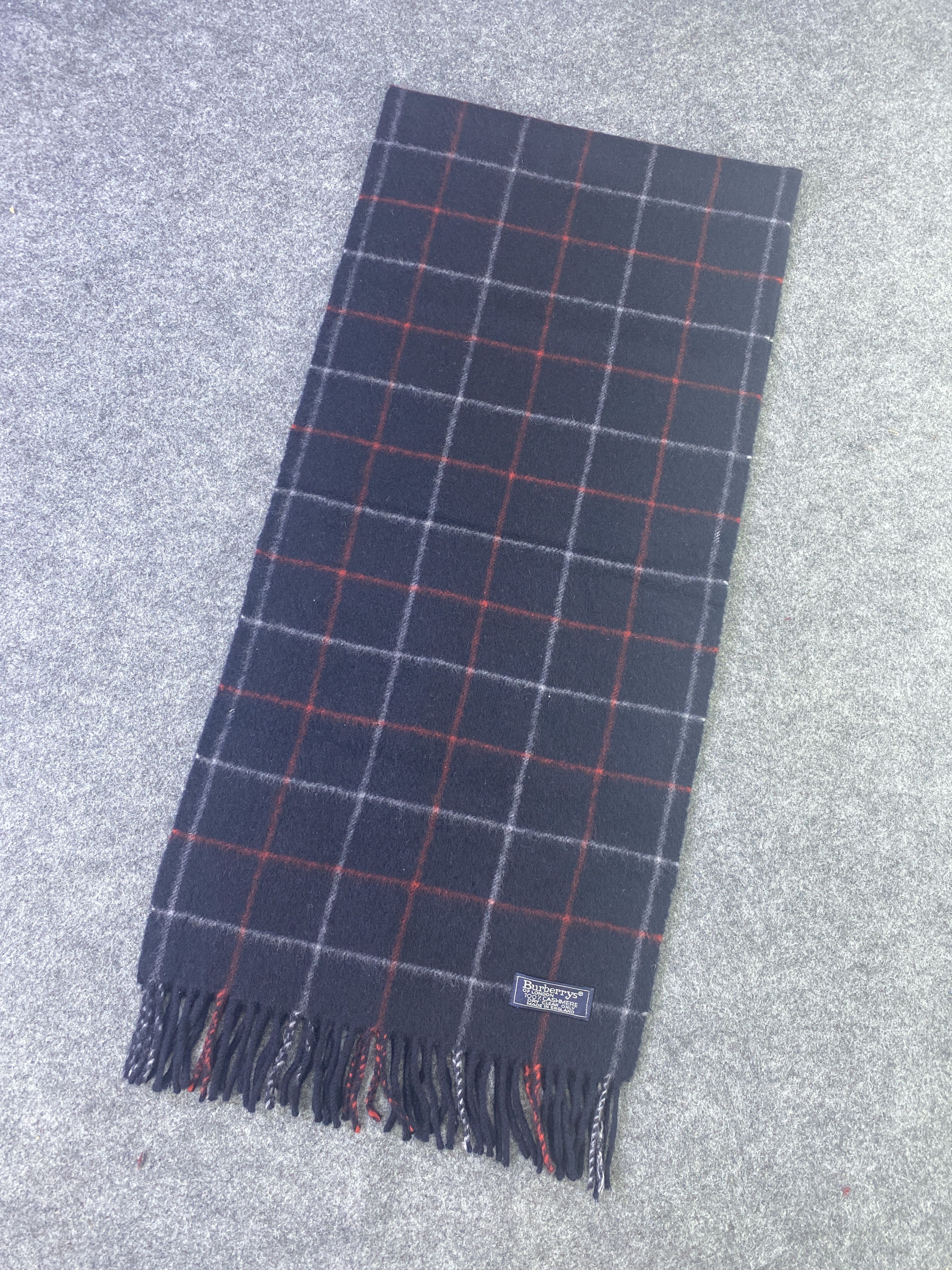 Burberry VINTAGE BURBERRY Scarf / Muffler / Neckwear -T938 Size ONE SIZE - 2 Thumbnail