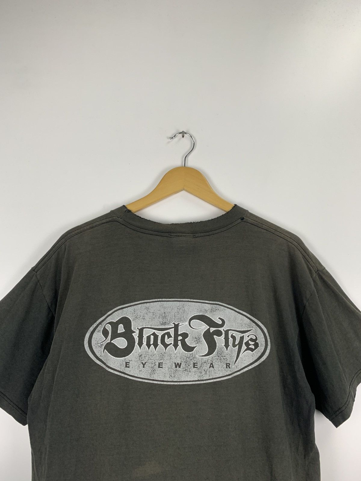 Vintage Vintage 90s Black Flys eyewear tee Size US L / EU 52-54 / 3 - 11 Thumbnail
