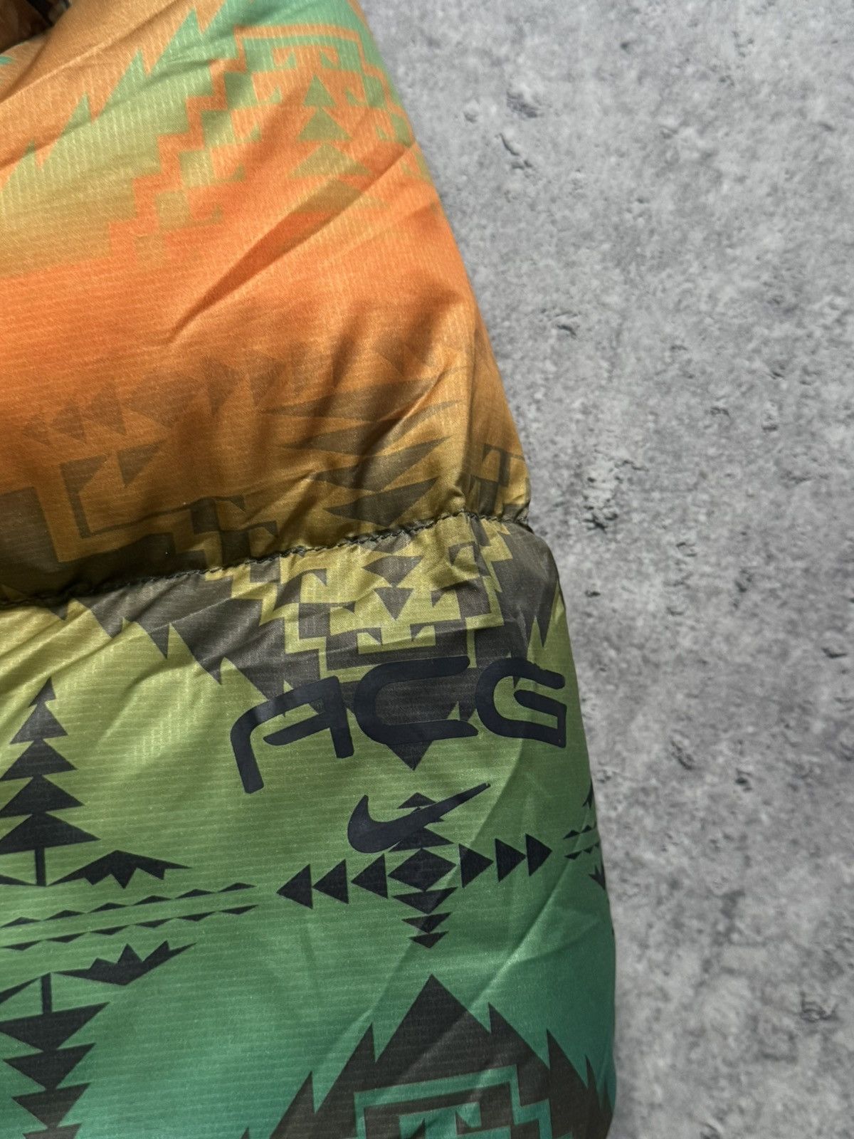 Nike ACG Vintage Nike ACG x Pendleton Native Print Puffer Down Jacket Size US L / EU 52-54 / 3 - 10 Thumbnail