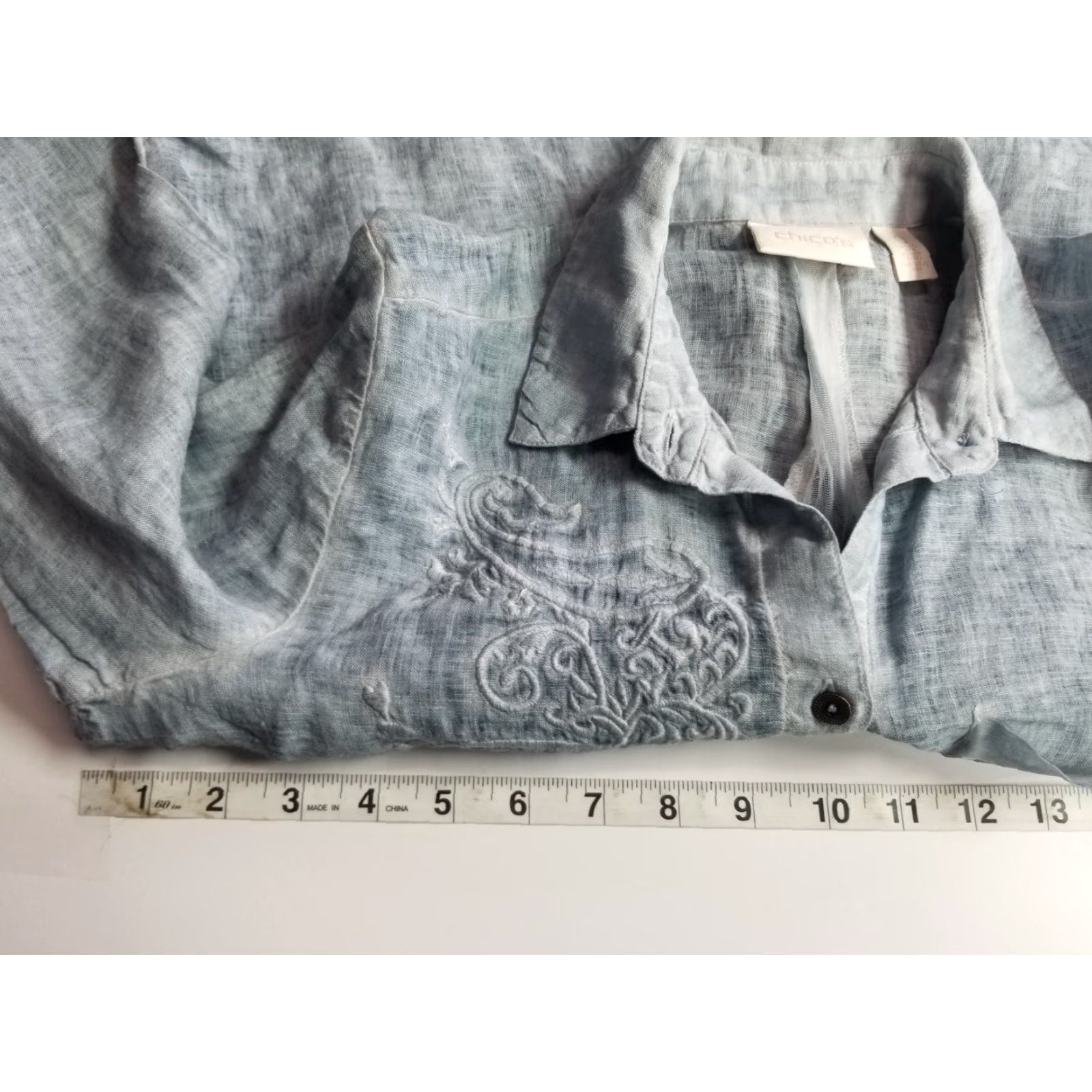 Vintage Chicos Button-Up Blouse 0 Small Linen Blue Lightweight Easter Back Detail Women Womens Size XS / US 0-2 / IT 36-38 - 3 Thumbnail