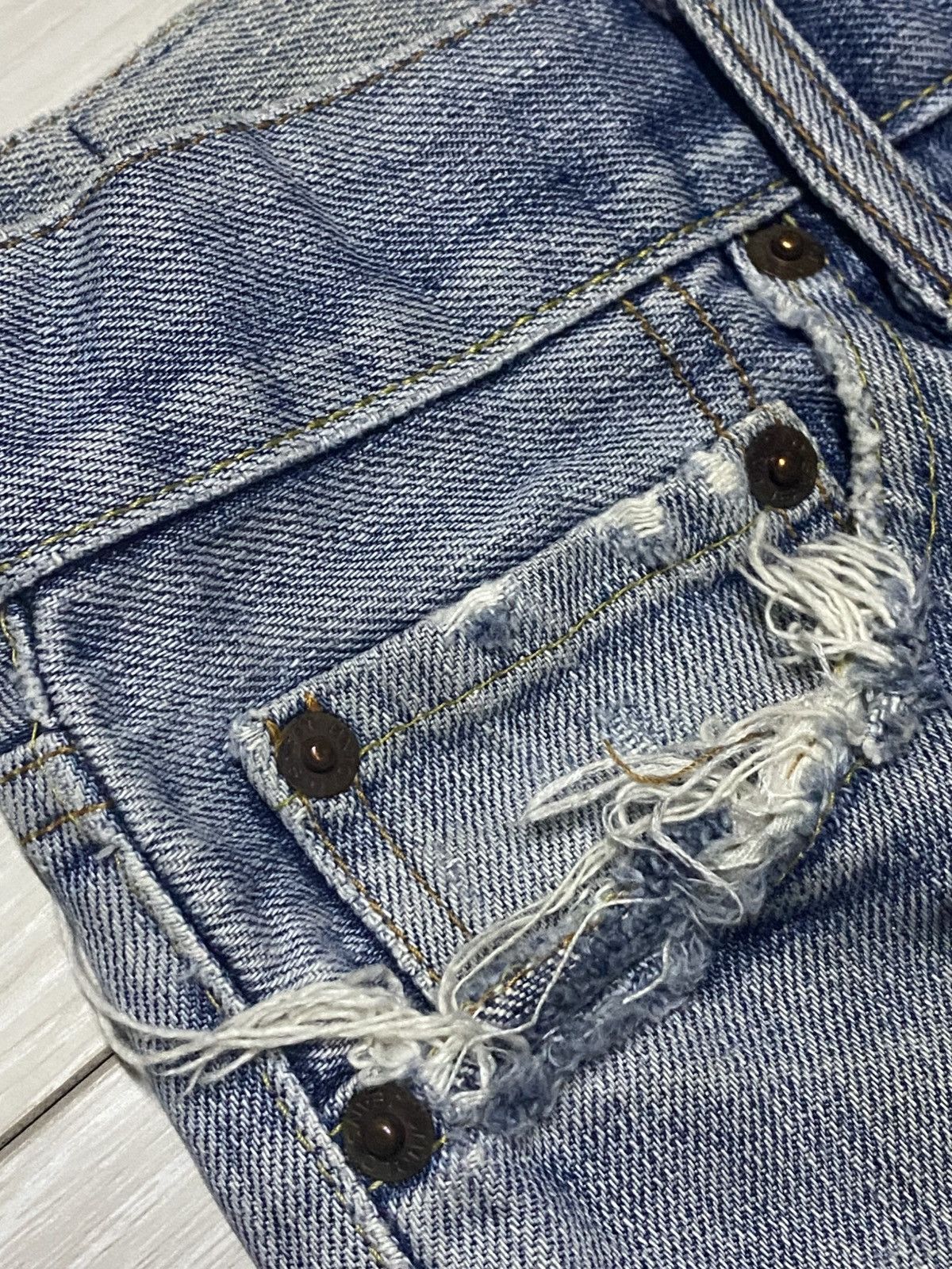 Uniqlo Vintage Japanese Brand Uniqlo S002 Light Wash Jeans Size US 30 / EU 46 - 11 Thumbnail