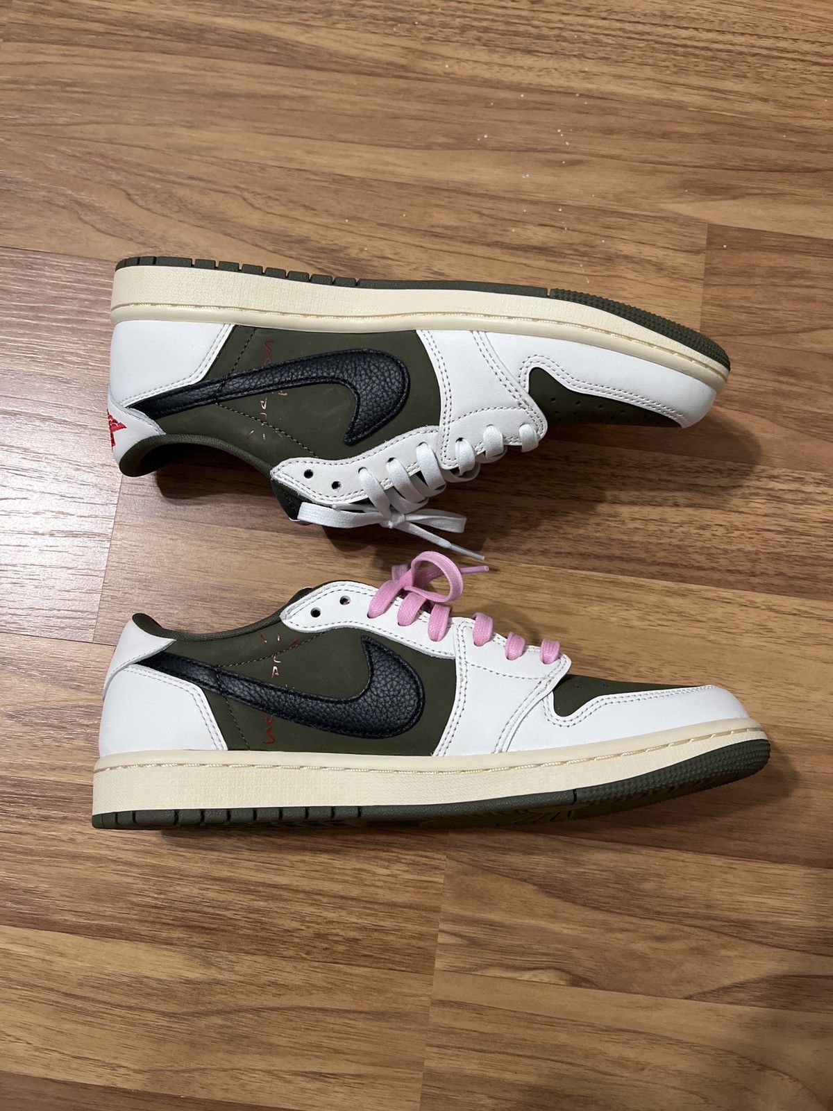 Jordan Brand × Travis Scott Travis Scott medium olive Jordan 1 low Size US 8.5 / EU 41-42 - 3 Thumbnail