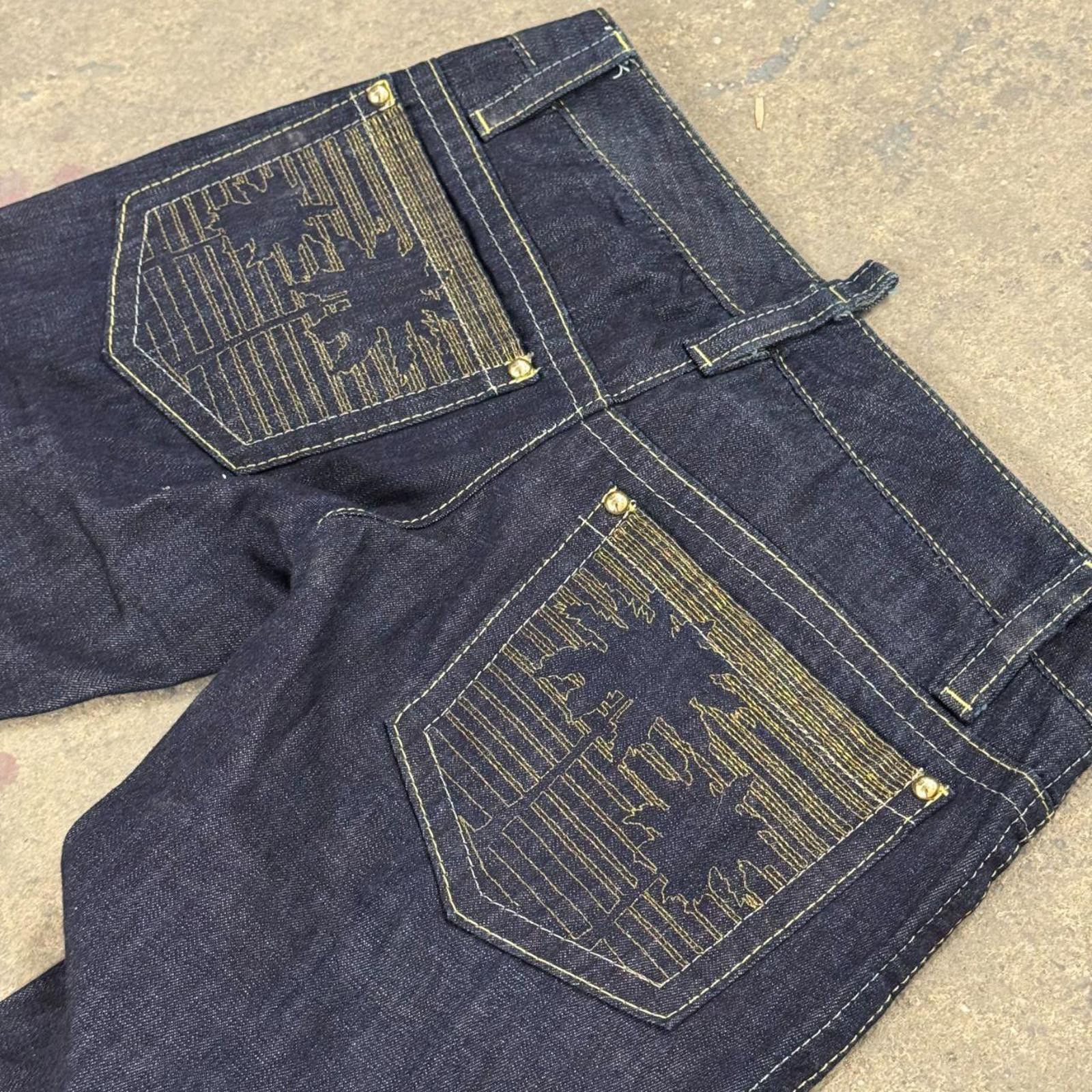 Dsquared2 Y2K Vintage Dsquared2 Ultra Low-Rise Dark Wash Flare Jeans Size 28" / US 6 / IT 42 - 8 Thumbnail
