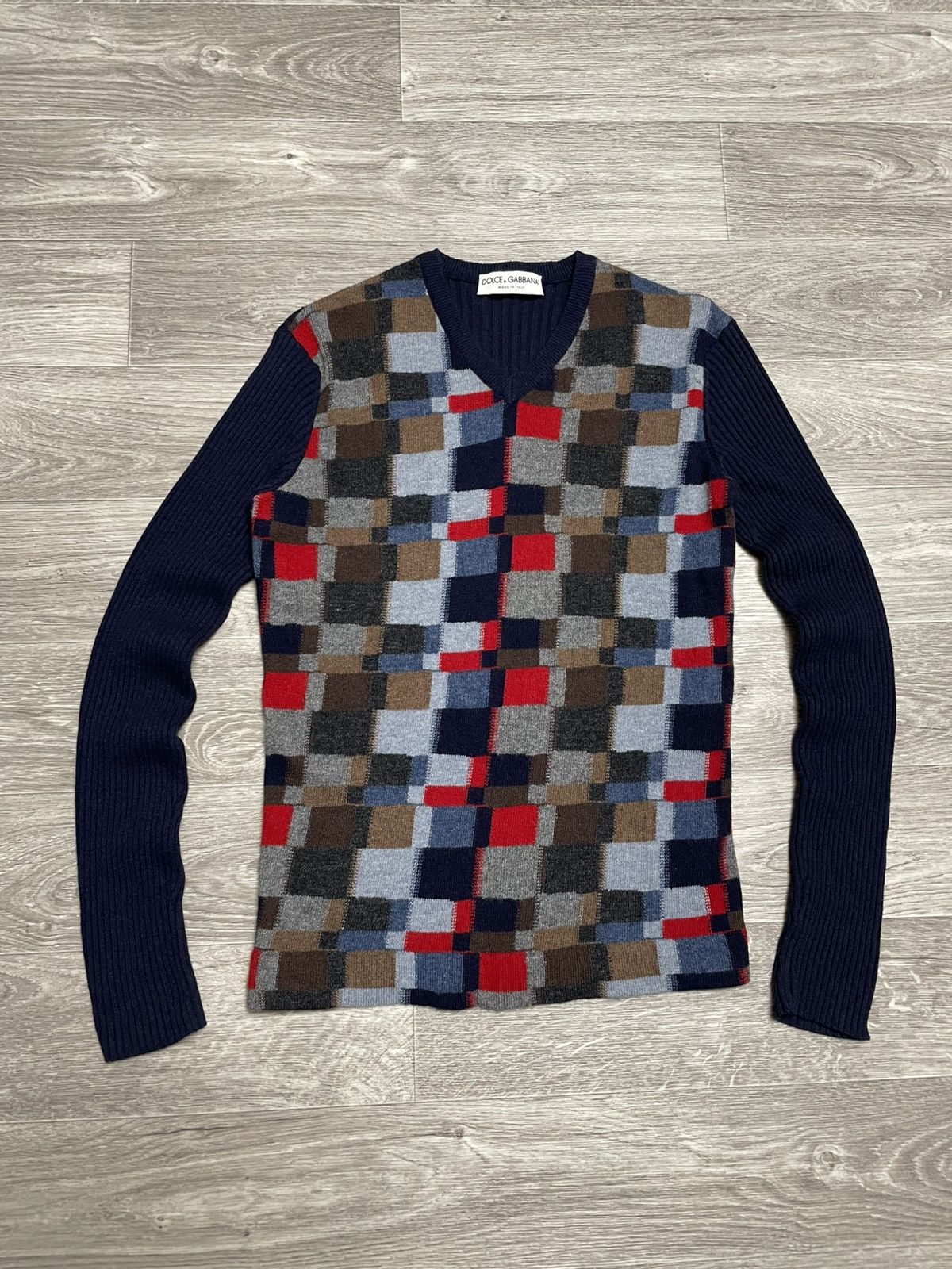 Dolce & Gabbana Dolce Gabbana Multicolored Checkered Pattern V-Neck Sweater Size L / US 10 / IT 46 - 1 Thumbnail