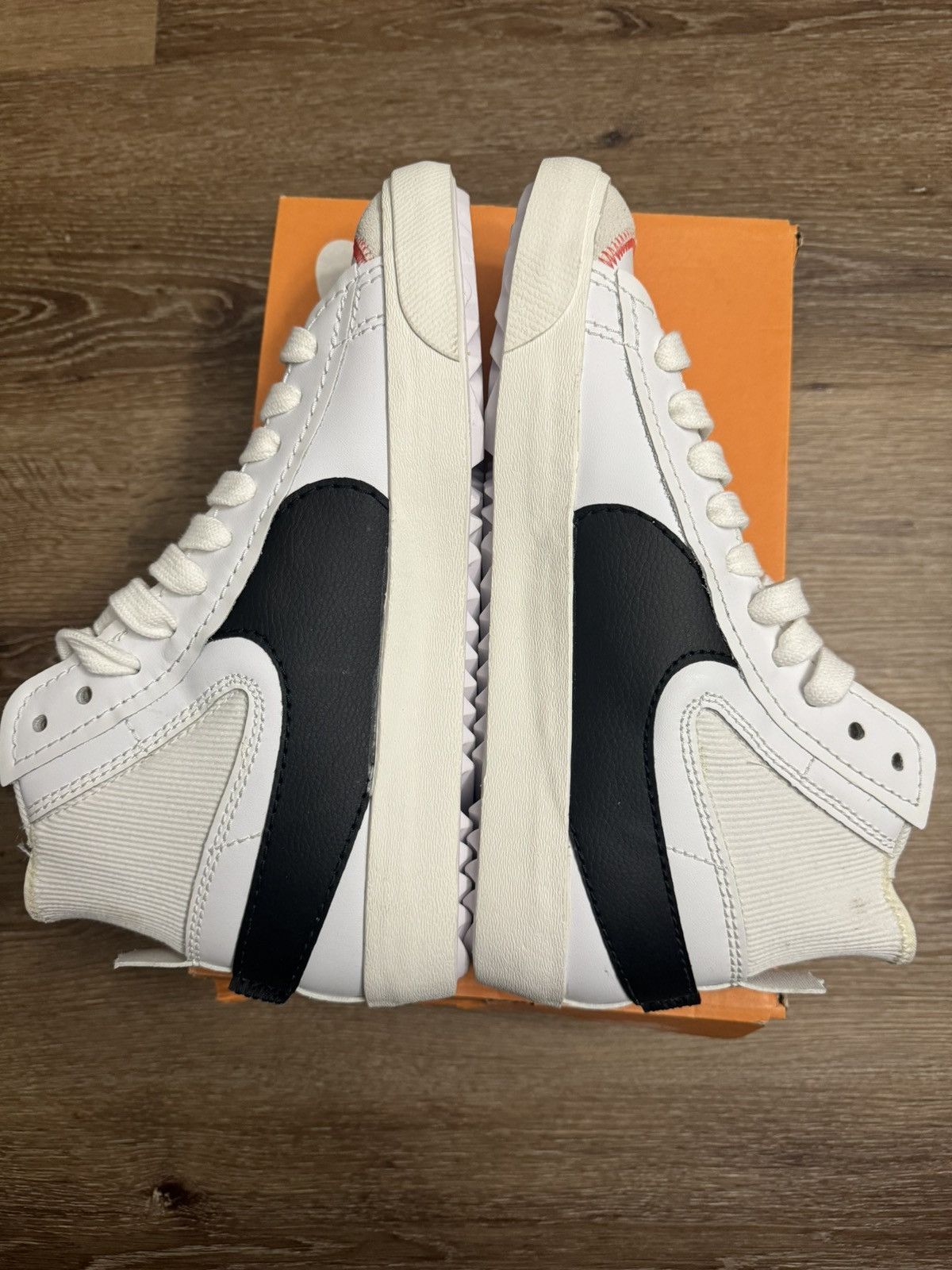 Nike Nike Blazer Size US 11 / EU 44 - 2 Thumbnail