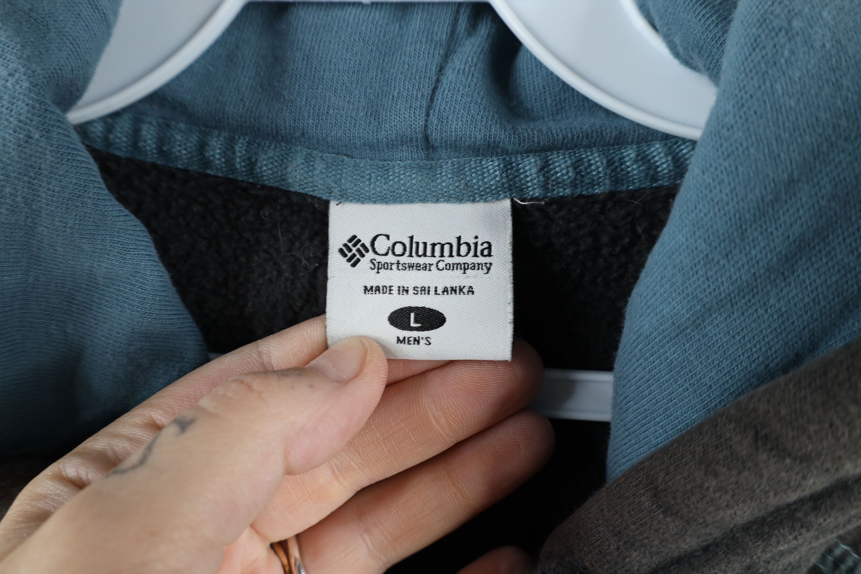 Columbia × Vintage Vintage Columbia Sun Faded Spell Out Hoodie Sweatshirt Gray Size US L / EU 52-54 / 3 - 6 Thumbnail