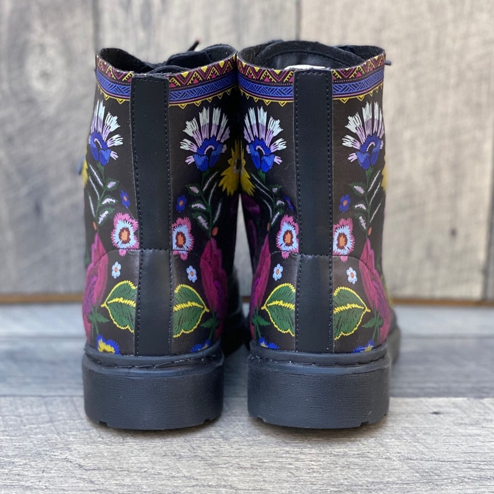 Goods Yes We Vibe Flower Unisex Chelsea Combat … Size US 11 / IT 41 - 3 Thumbnail