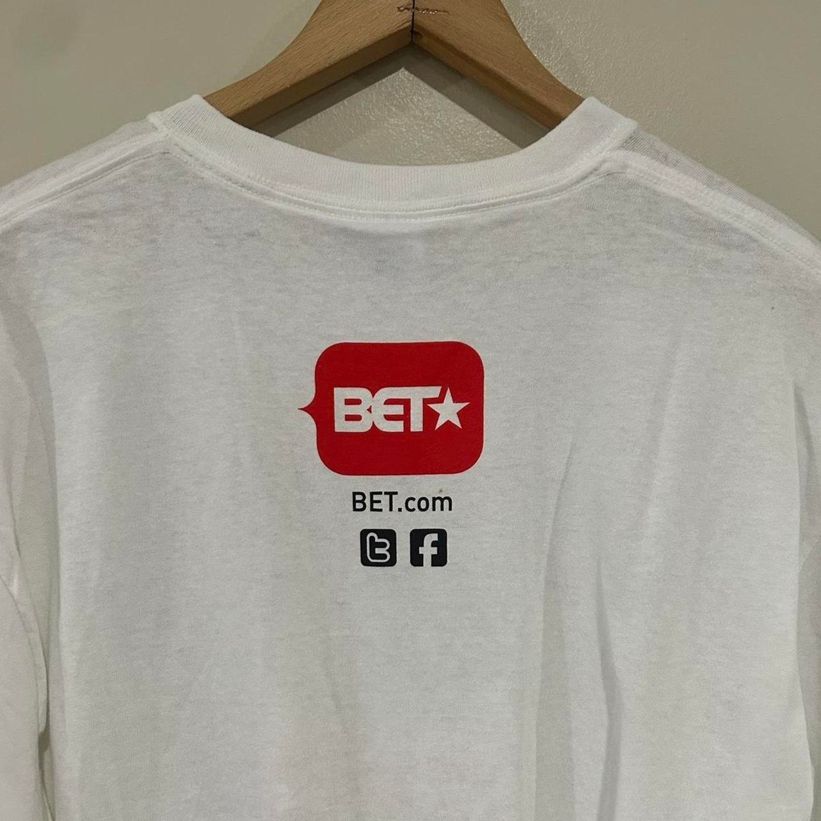 Gildan 2011 BET Awards Hosted By Kevin Hart Tee Shirt Size US L / EU 52-54 / 3 - 3 Thumbnail