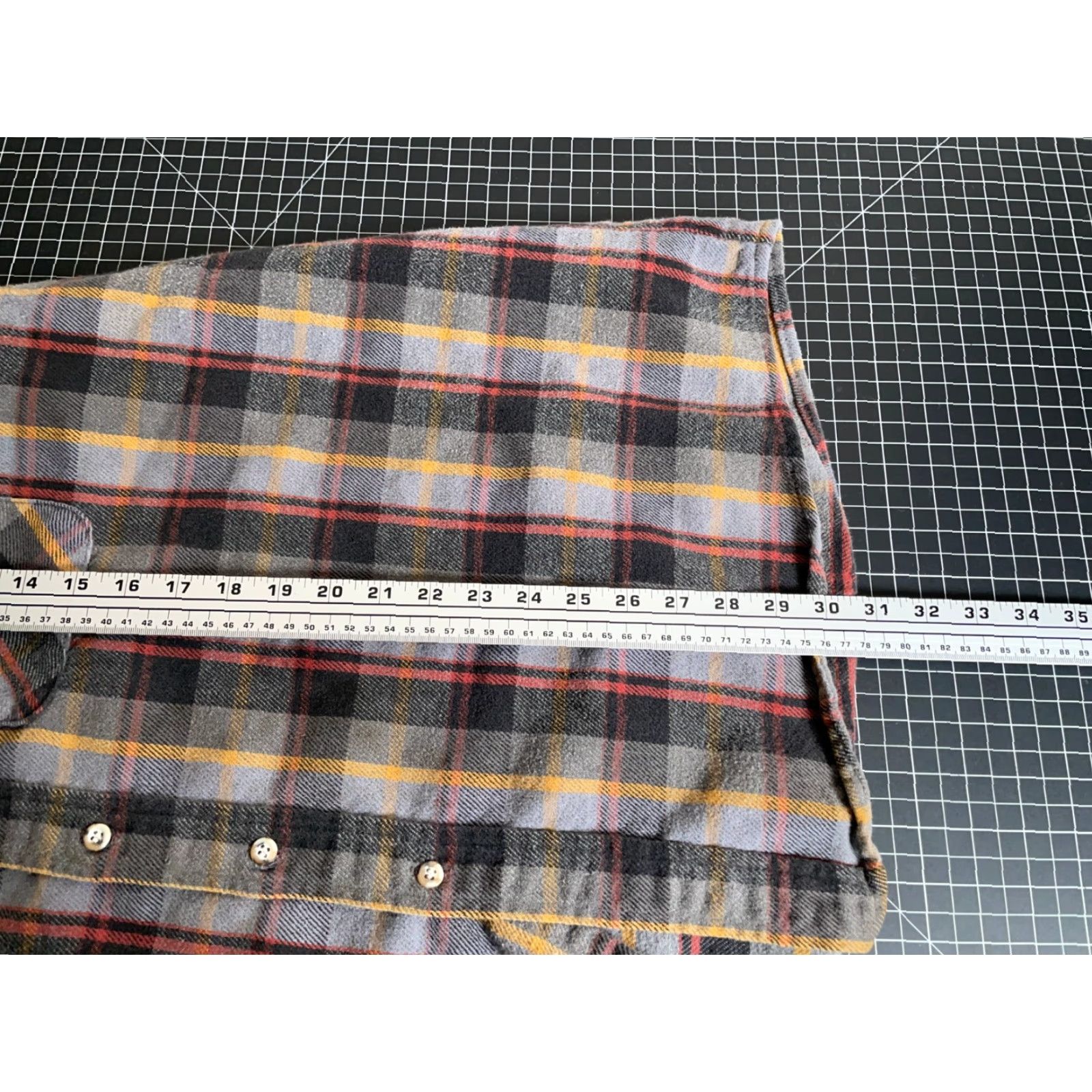 Vintage VINTAGE Five Brother Flannel Shirt Men 3XL Tall Heavyweight Cotton Plaid Gray Red Workwear Fall Winter Size US XXL / EU 58 / 5 - 6 Thumbnail
