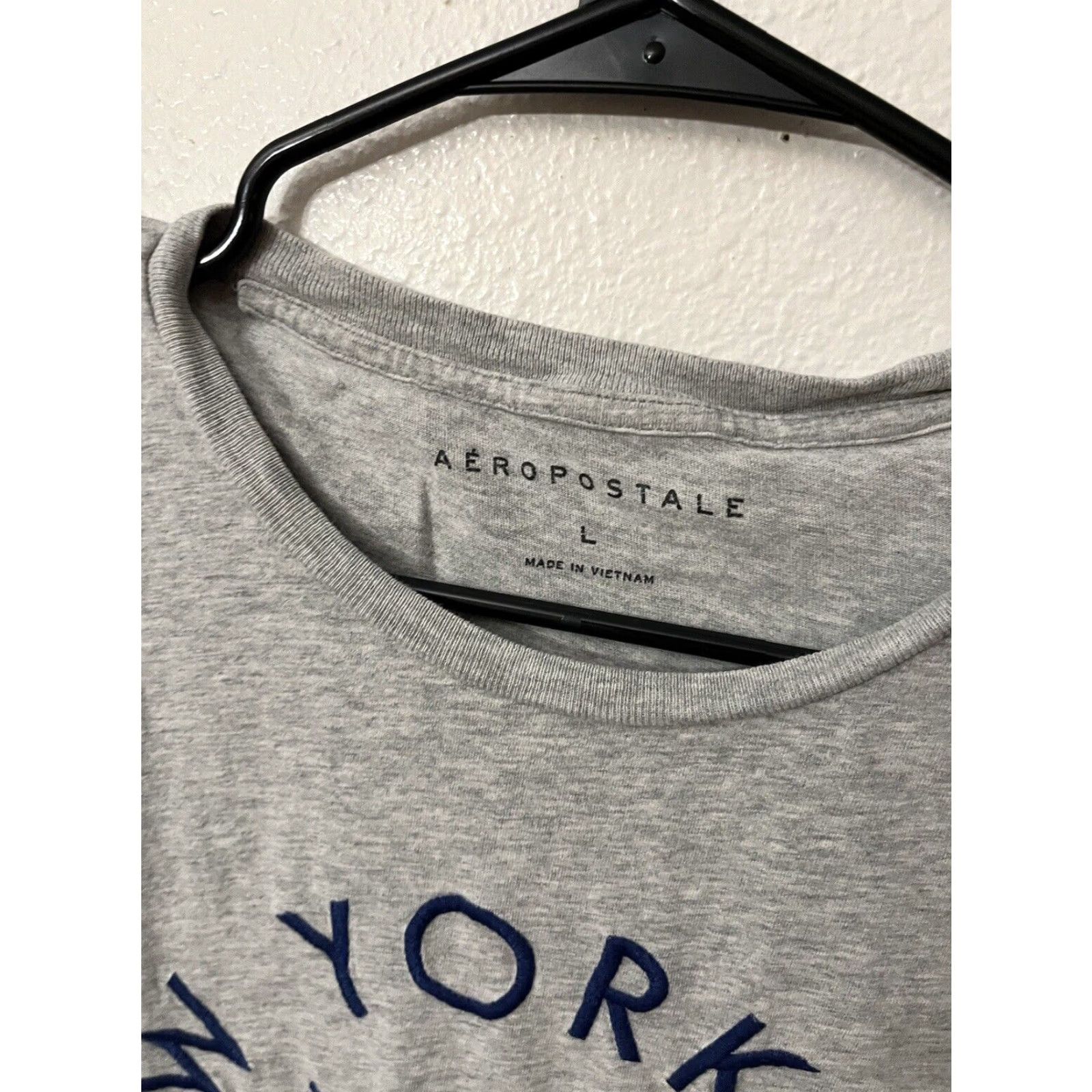 Aeropostale VINTAGE Aeropostale Tee Shirt Mens L Gray Logo Short Sleeve 90s Casual Graphic Tee Size US L / EU 52-54 / 3 - 2 Thumbnail