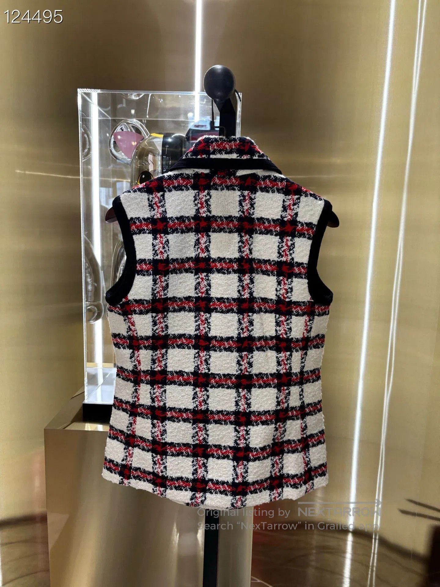 Chanel Gucci Red White Plaid Tweed Vest. Size M / US 6-8 / IT 42-44 - 2 Thumbnail
