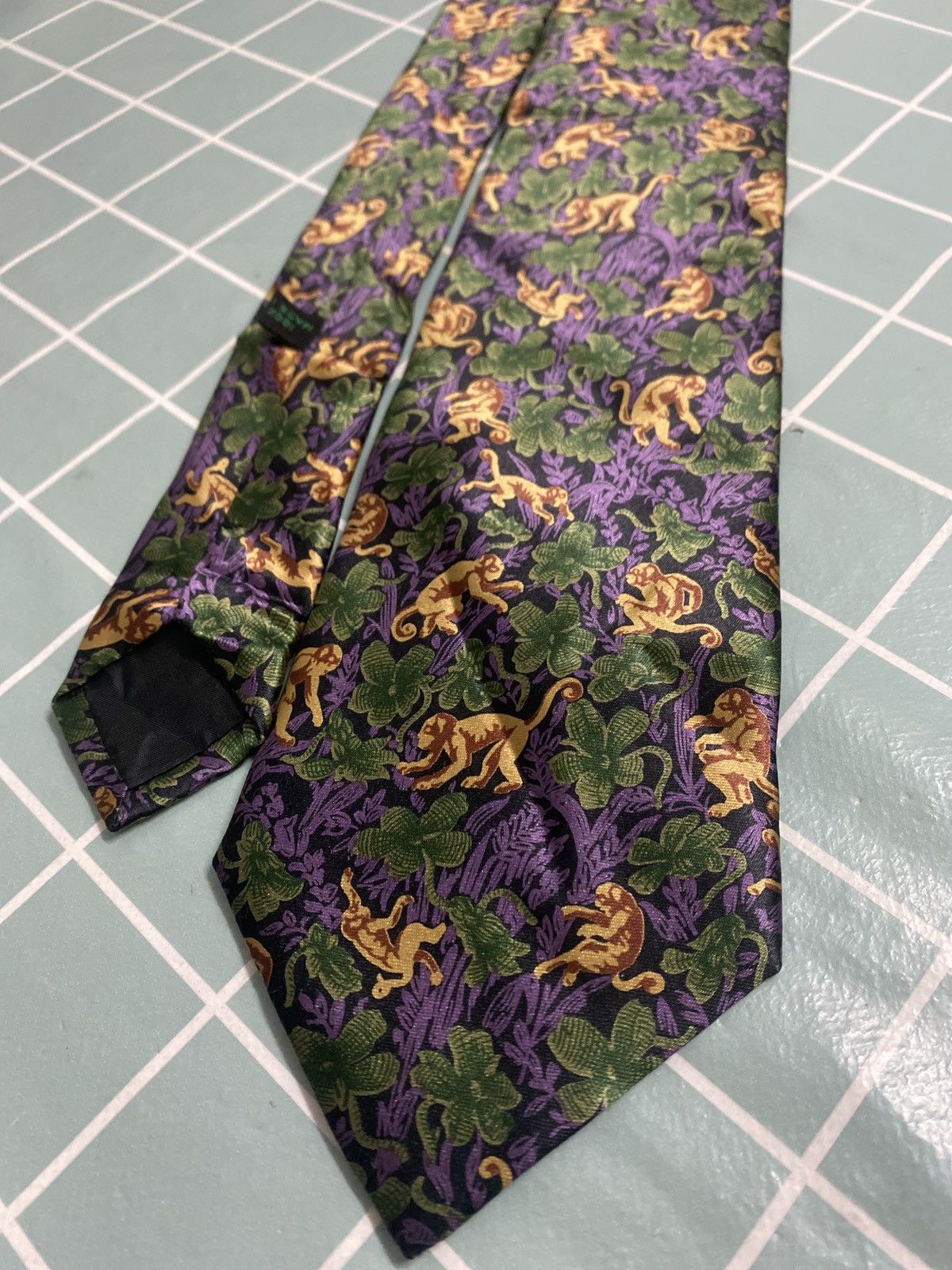 Bottega Veneta Bottega Venetta Ties Animal Print Repeat Silk Necktie Size ONE SIZE - 1 Thumbnail